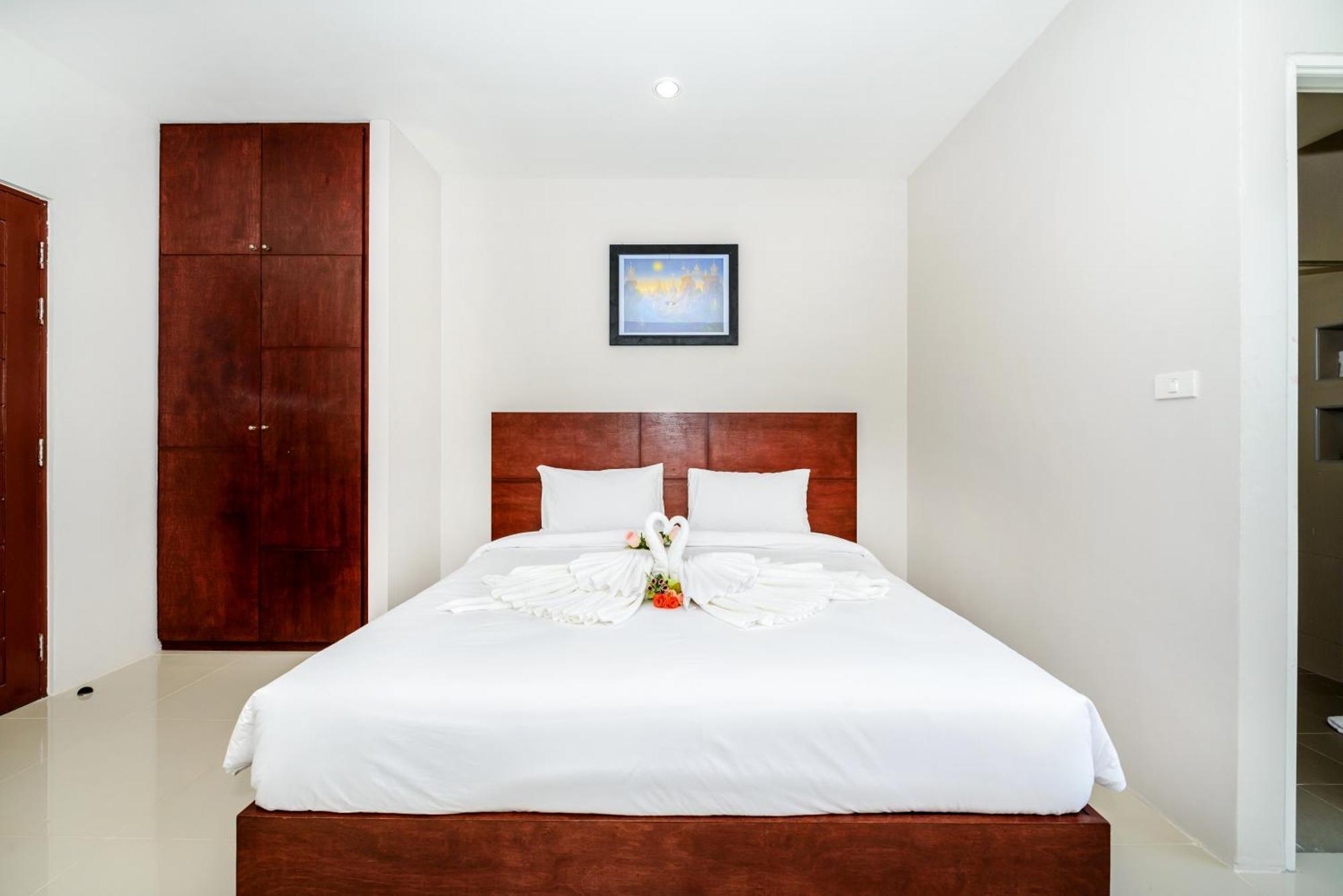 Aparthotel The Topaz Town Phuket