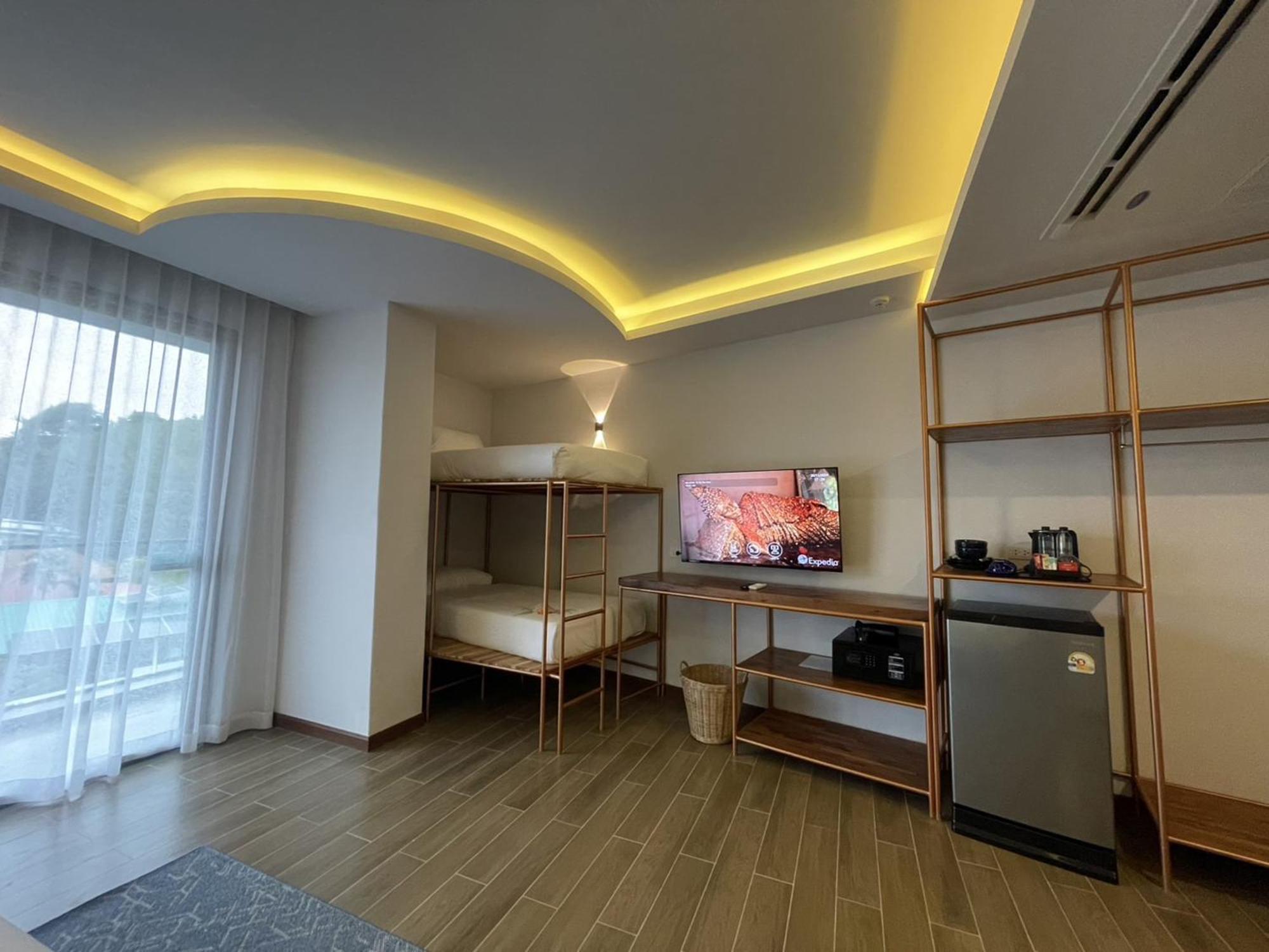 The Blue Hotel 3*