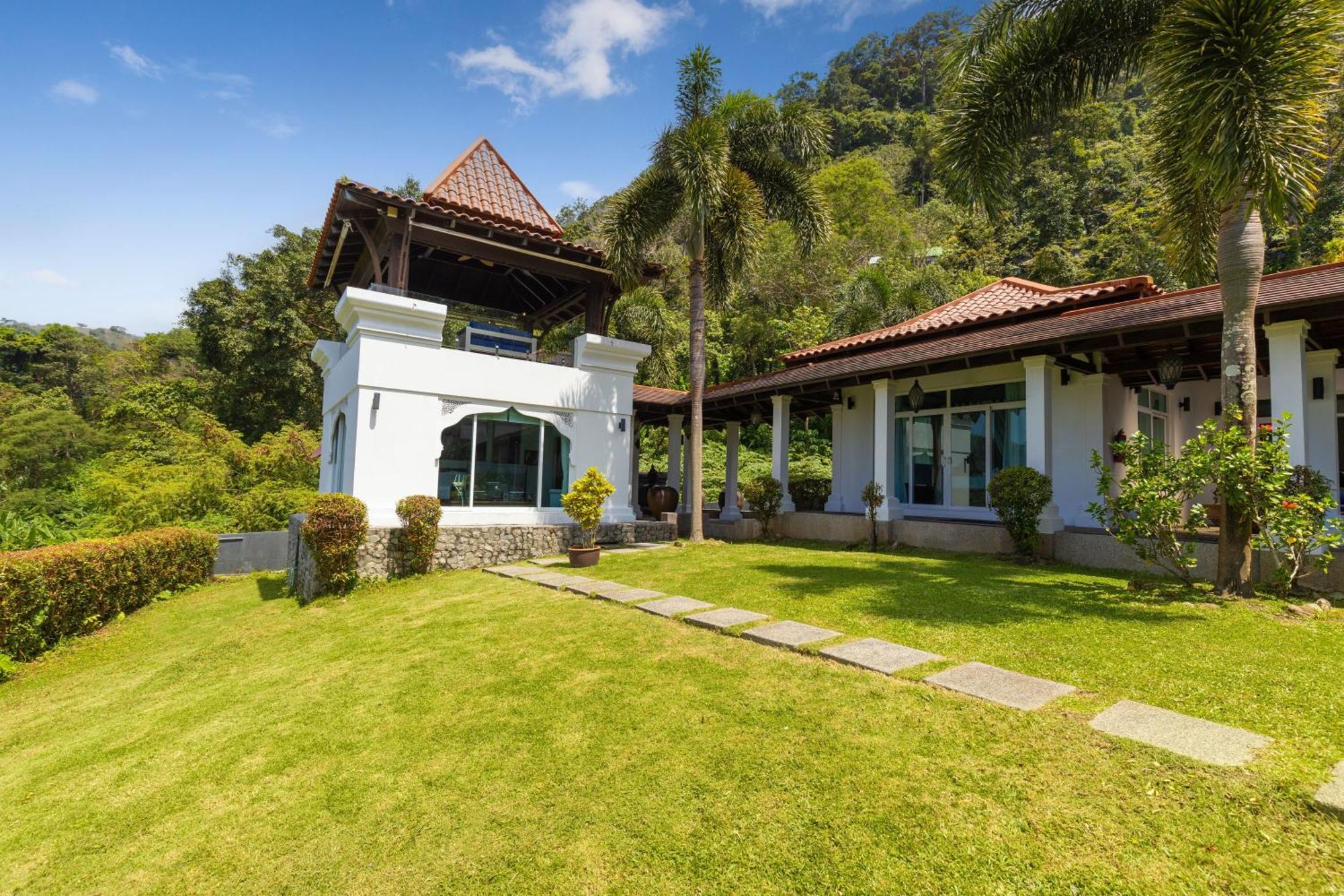 Spectacular Ocean Views 8br Pool Sawan In Patong! Relax & Play - Billiard, Table Football, Gym & Sauna! Vila *