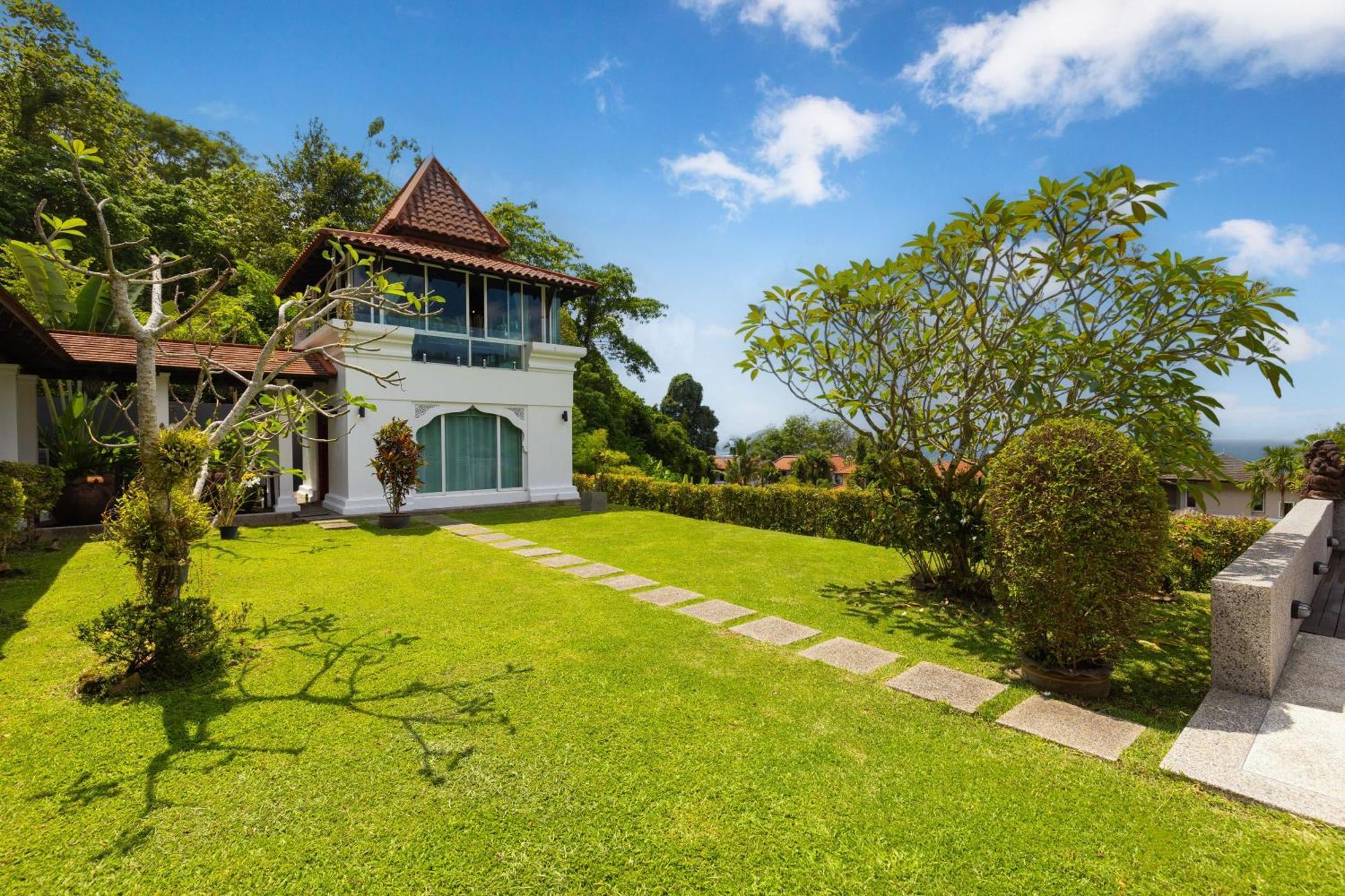 Spectacular Ocean Views 8br Pool Sawan In Patong! Relax & Play - Billiard, Table Football, Gym & Sauna! Vila Patong
