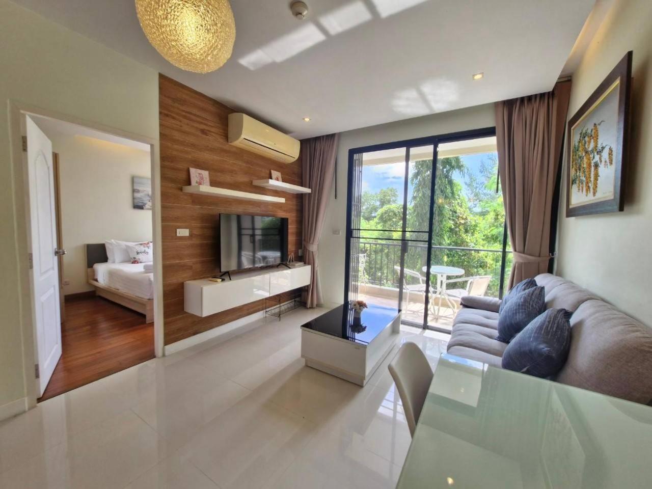Aparthotel The Naiharn By Sala Estate