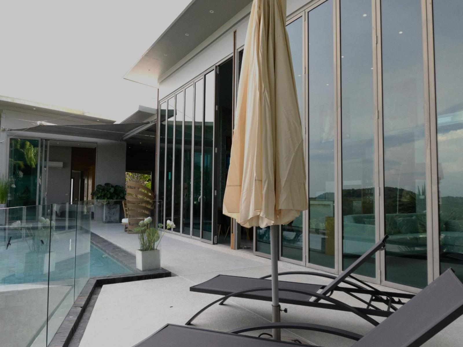 Villa Phuket 4-bedrooms Seaview 884m2 Private Xl Luxury Infinity Pool *