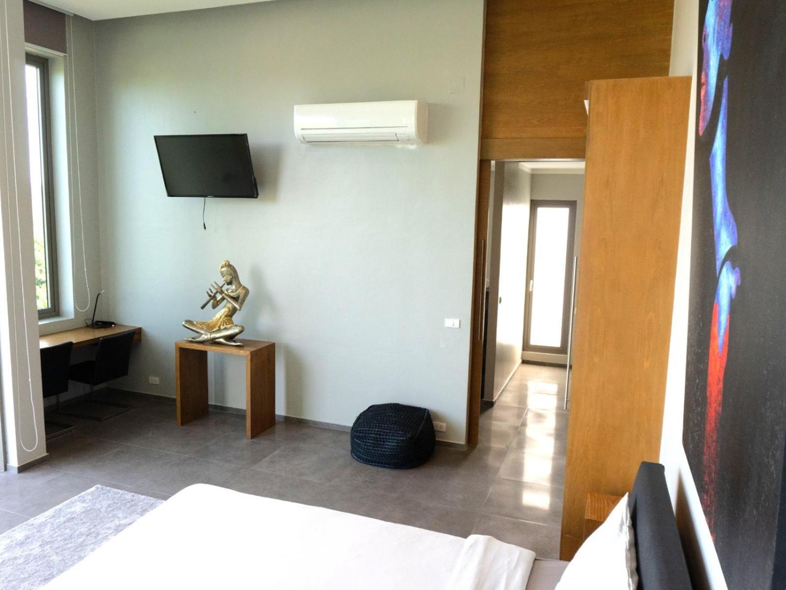 Phuket 4-bedrooms Seaview 884m2 Private Xl Luxury Infinity Pool Villa *