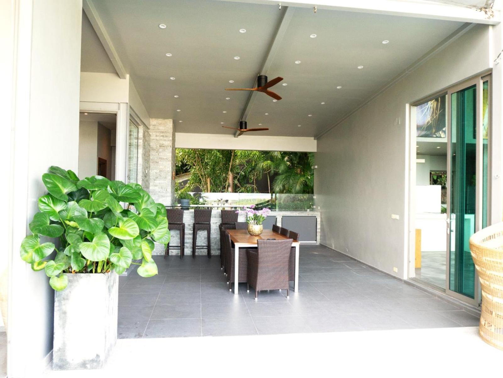 Phuket 4-bedrooms Seaview 884m2 Private Xl Luxury Infinity Pool Villa *