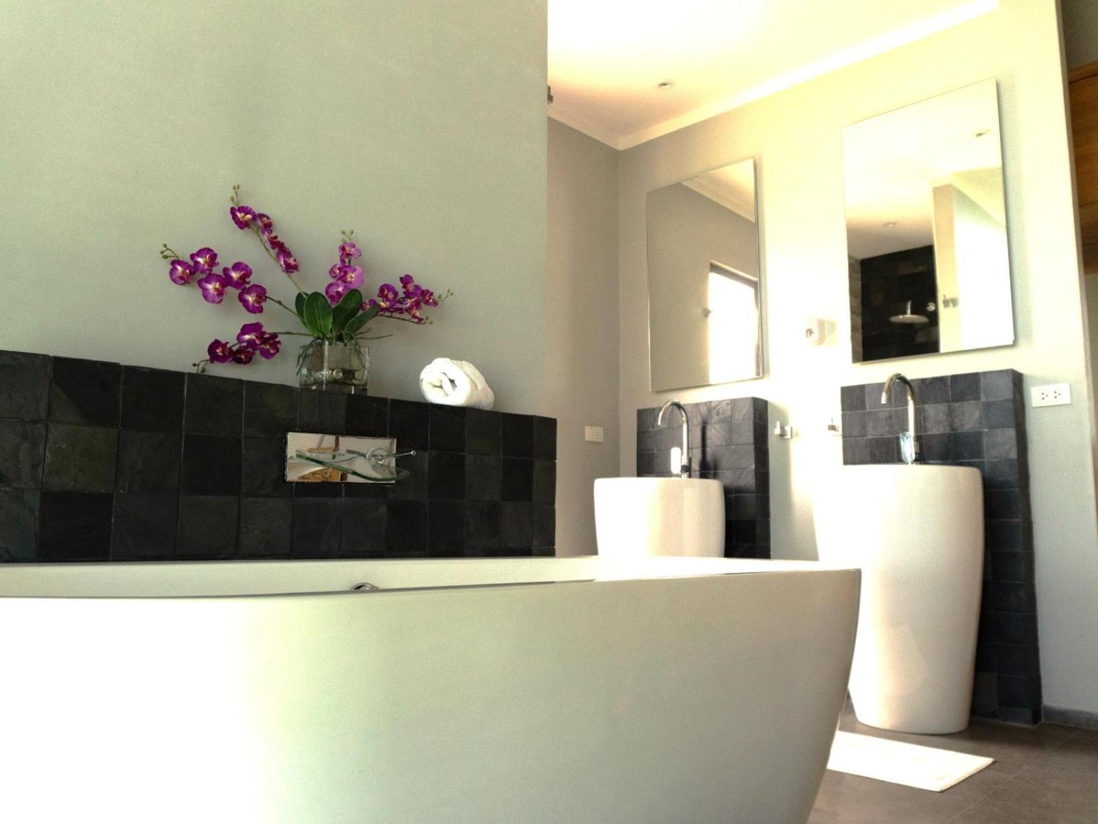 Villa Phuket 4-bedrooms Seaview 884m2 Private Xl Luxury Infinity Pool *