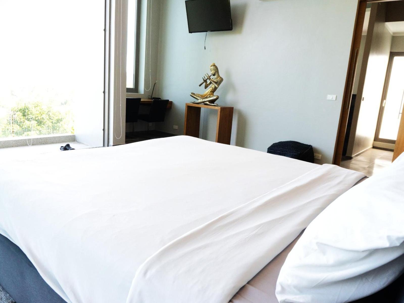Phuket 4-bedrooms Seaview 884m2 Private Xl Luxury Infinity Pool *