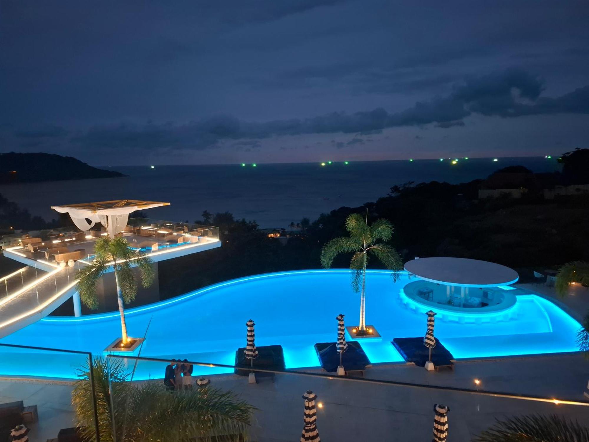 Pool Villa *