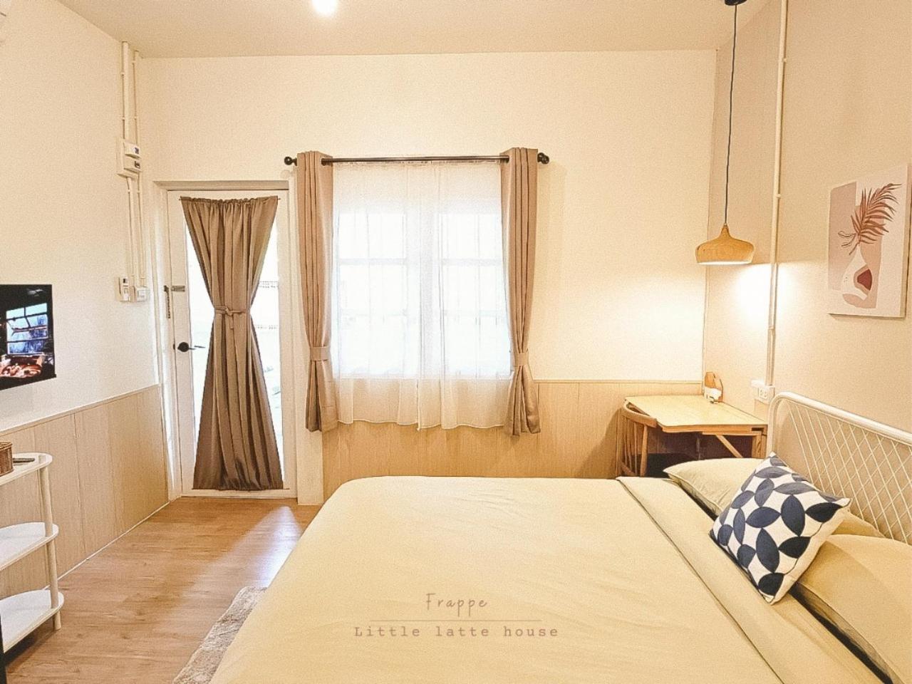 Little Latte House - Casa de hóspedes