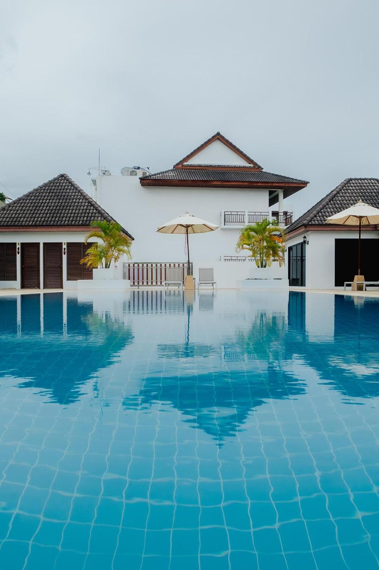 The Sands 2 Bedroom Naiharn * Nai Harn