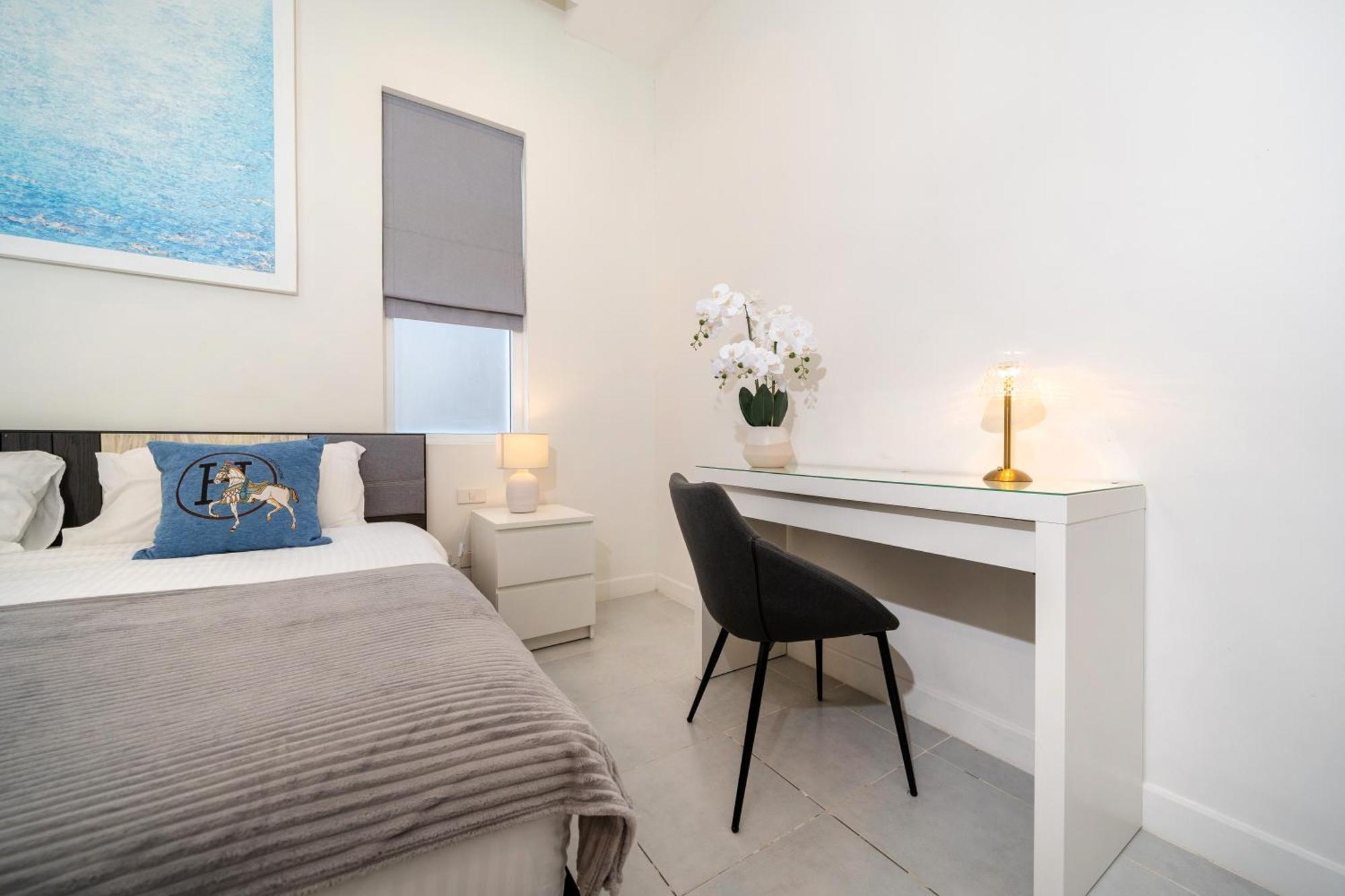 Villa 3-bedrooms Modern In Rawai *