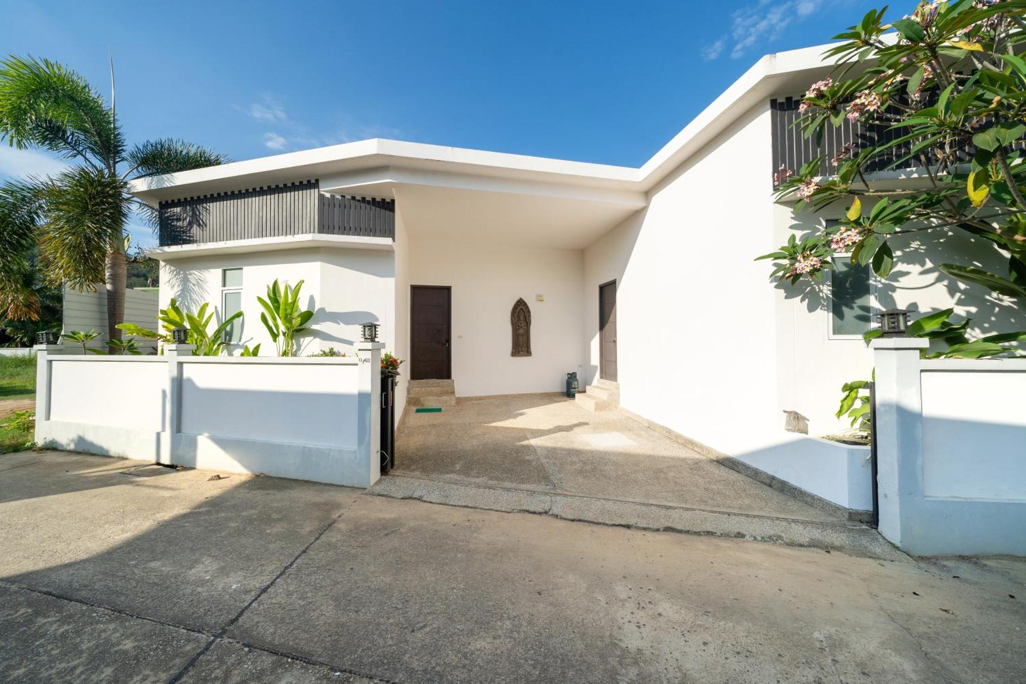 3-bedrooms Modern In Rawai Villa Ban Saiyuan
