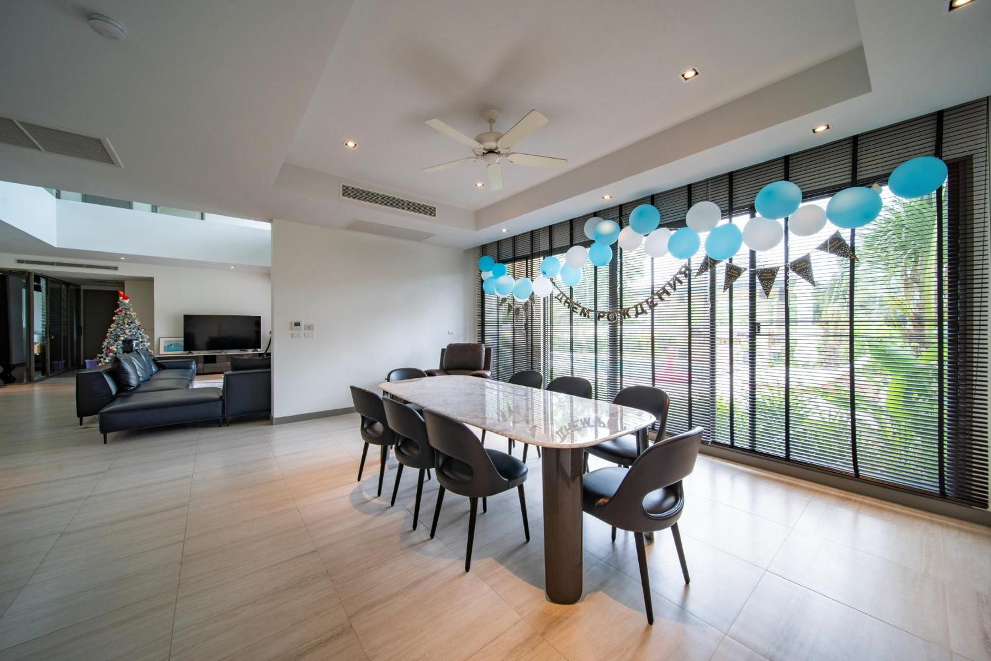 5 Bdr 18 Meter Pool In Laguna Villa *