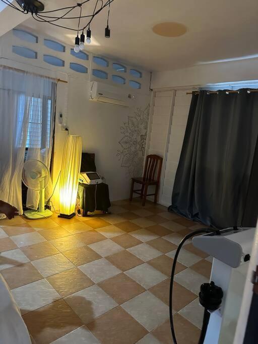 двухэтажный дом в саду с видом на будду 3 комнаты, 2 террасы Casa de férias *