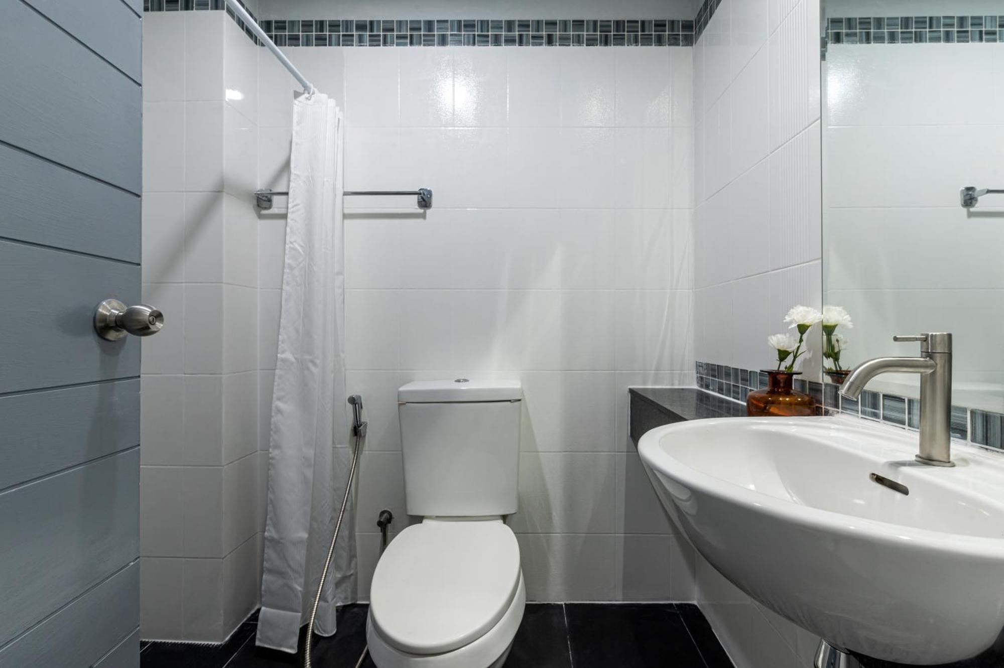 1 Bedroom Renovated Ratchaporn Kathu Apartment