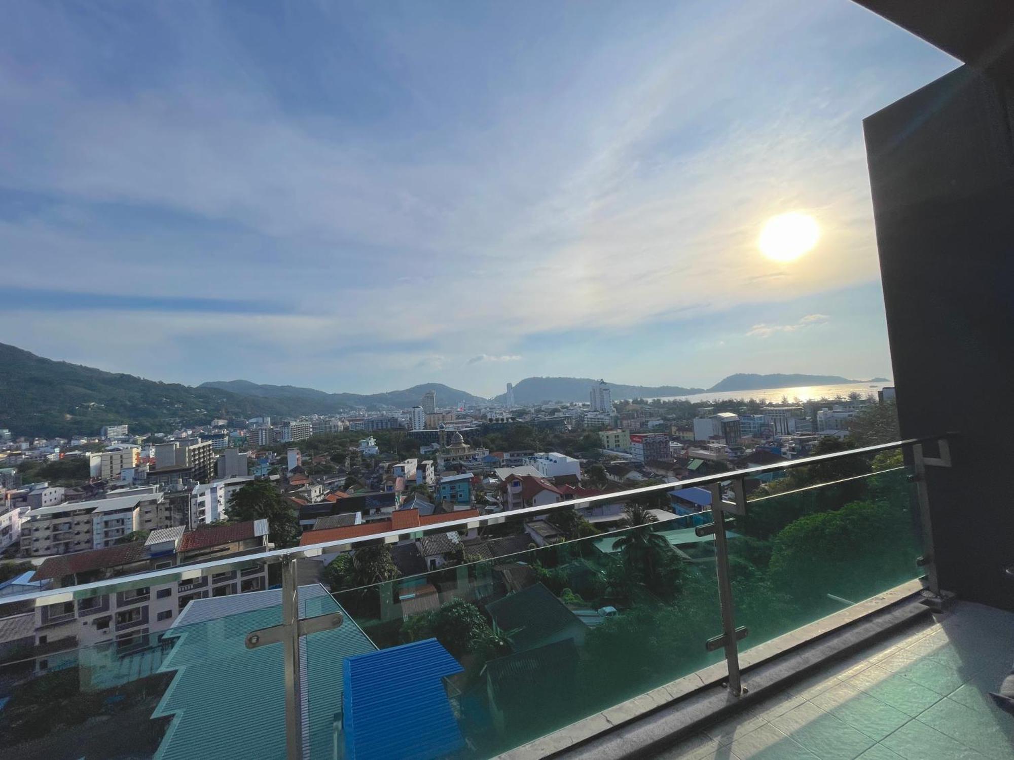 Emerald Terrace Condo 52-The Award 1 Bed Pool View Gem By Psr *