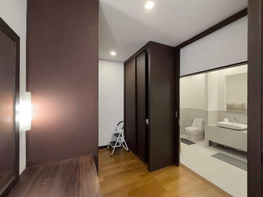 Charming 3-bdr With Pool *