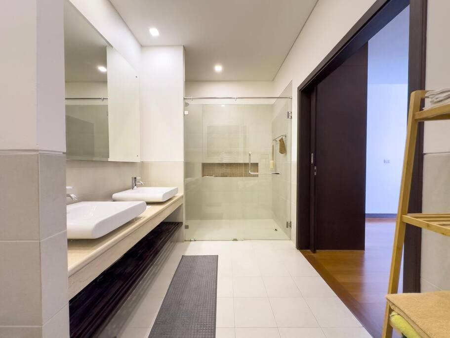 Charming 3-bdr With Pool