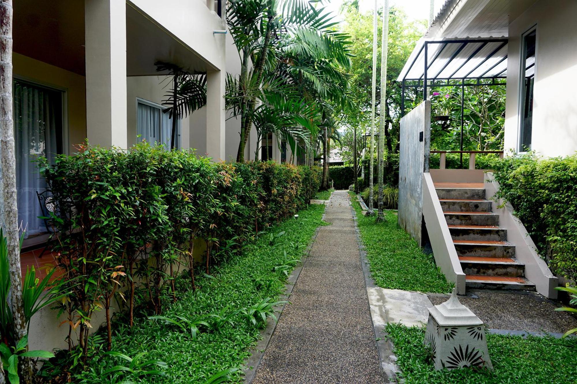 Signature Phuket Sha Resort 4*