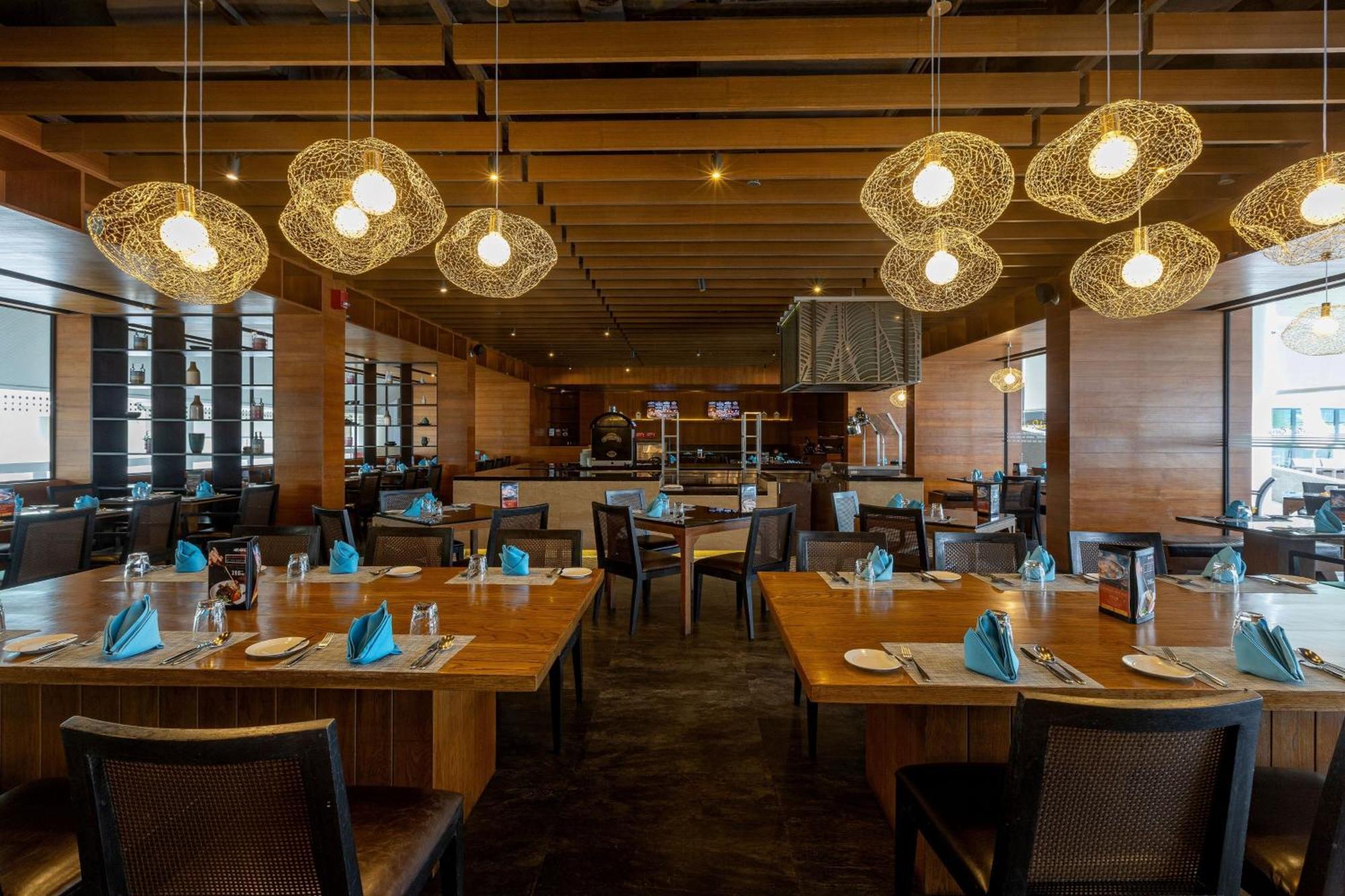 Resort Le Meridien Phuket - Sha Extra 5*