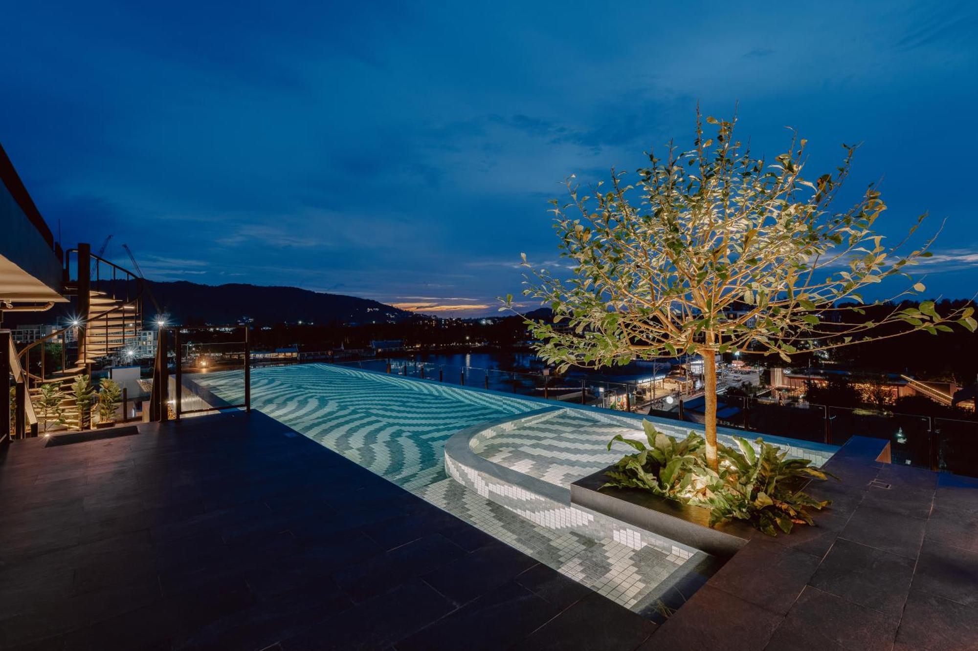 Hotel Blu Monkey Hub And Laguna, Bangtao Phuket 4*