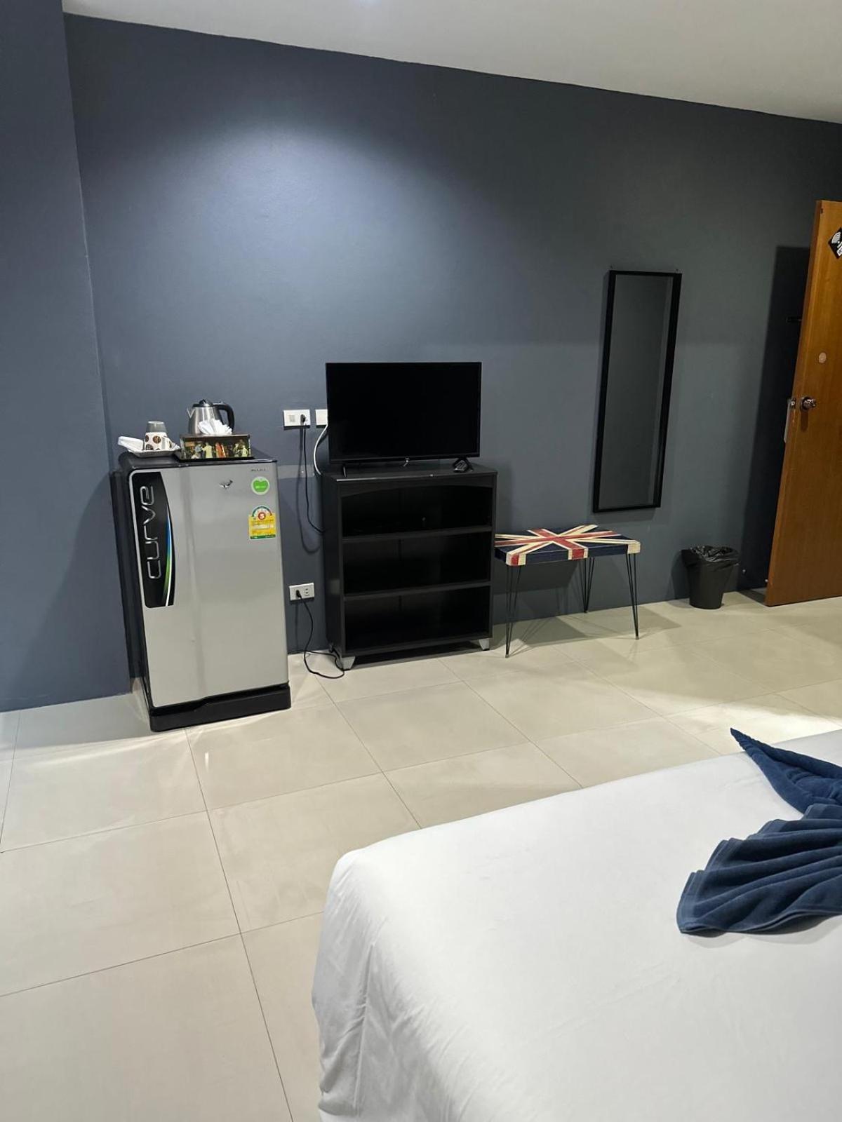Perk Hotel *