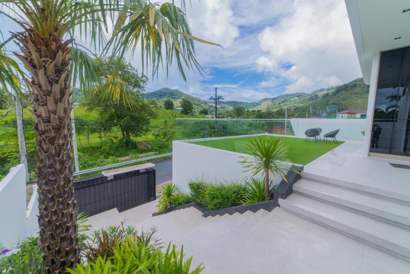 Luxury Golfside Near Patong - Priva Villa *