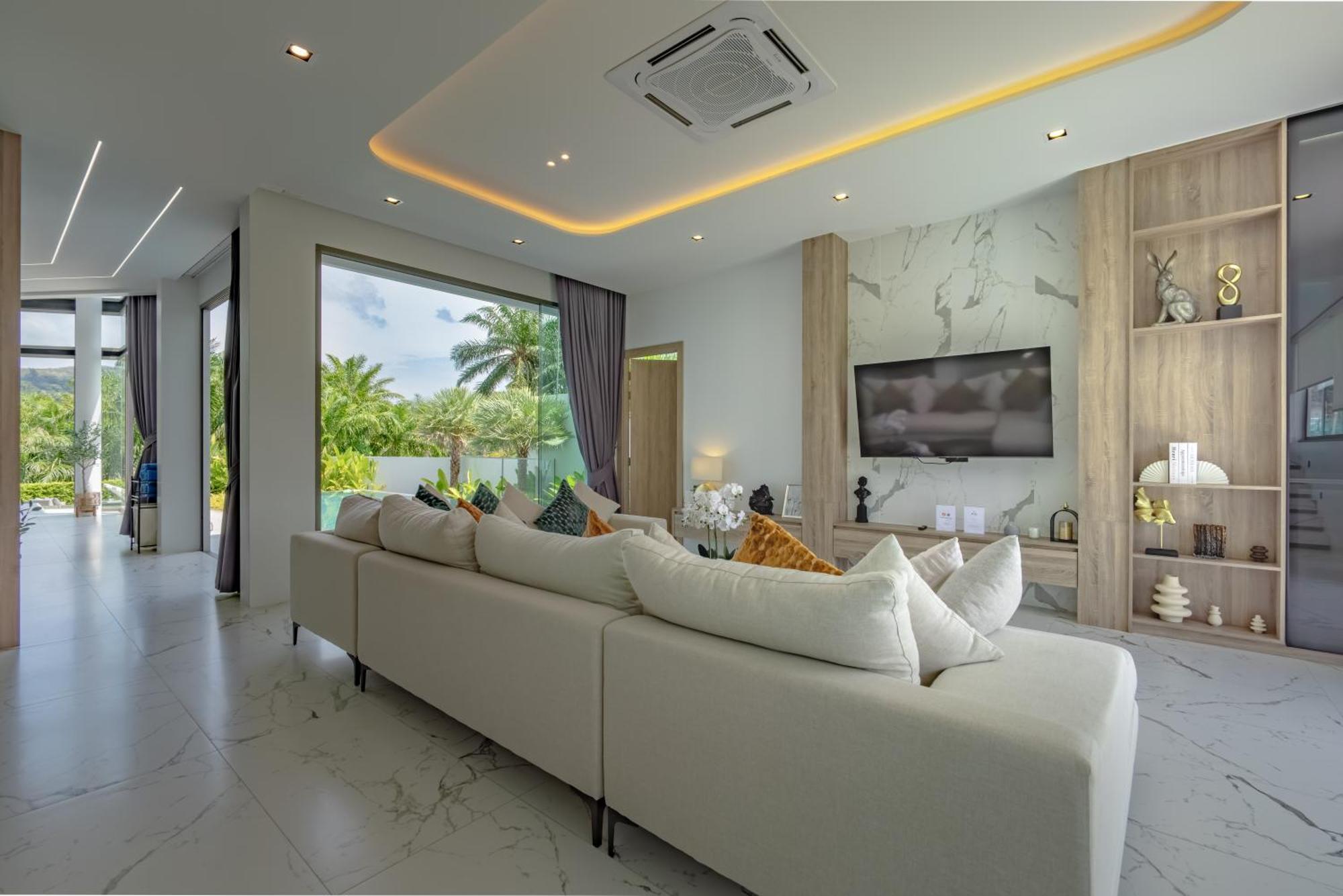 Villa Luxury Golfside Near Patong - Priva