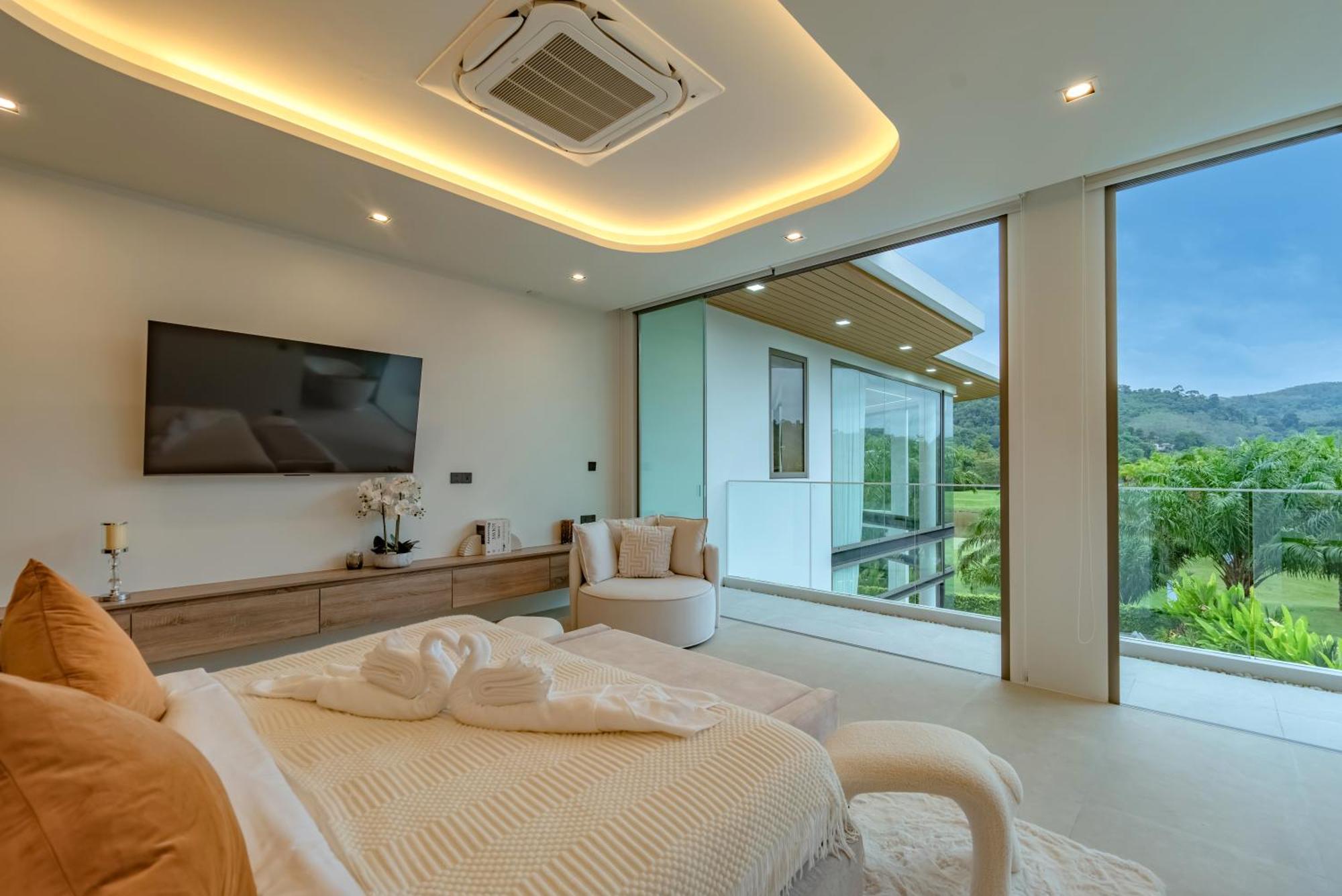 Villa Luxury Golfside Near Patong - Priva Kathu