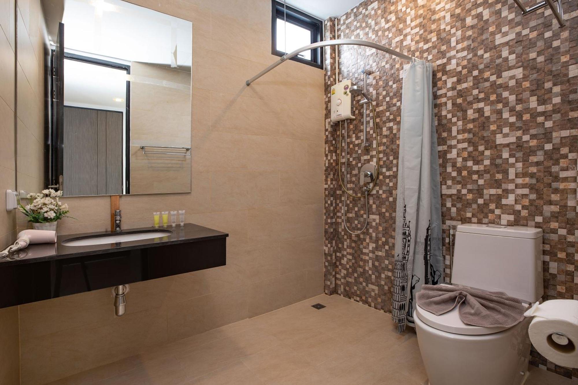 Lively At Vibrant Kata, 4br Pool B2 Near - Utk2 Villa Strand Kata