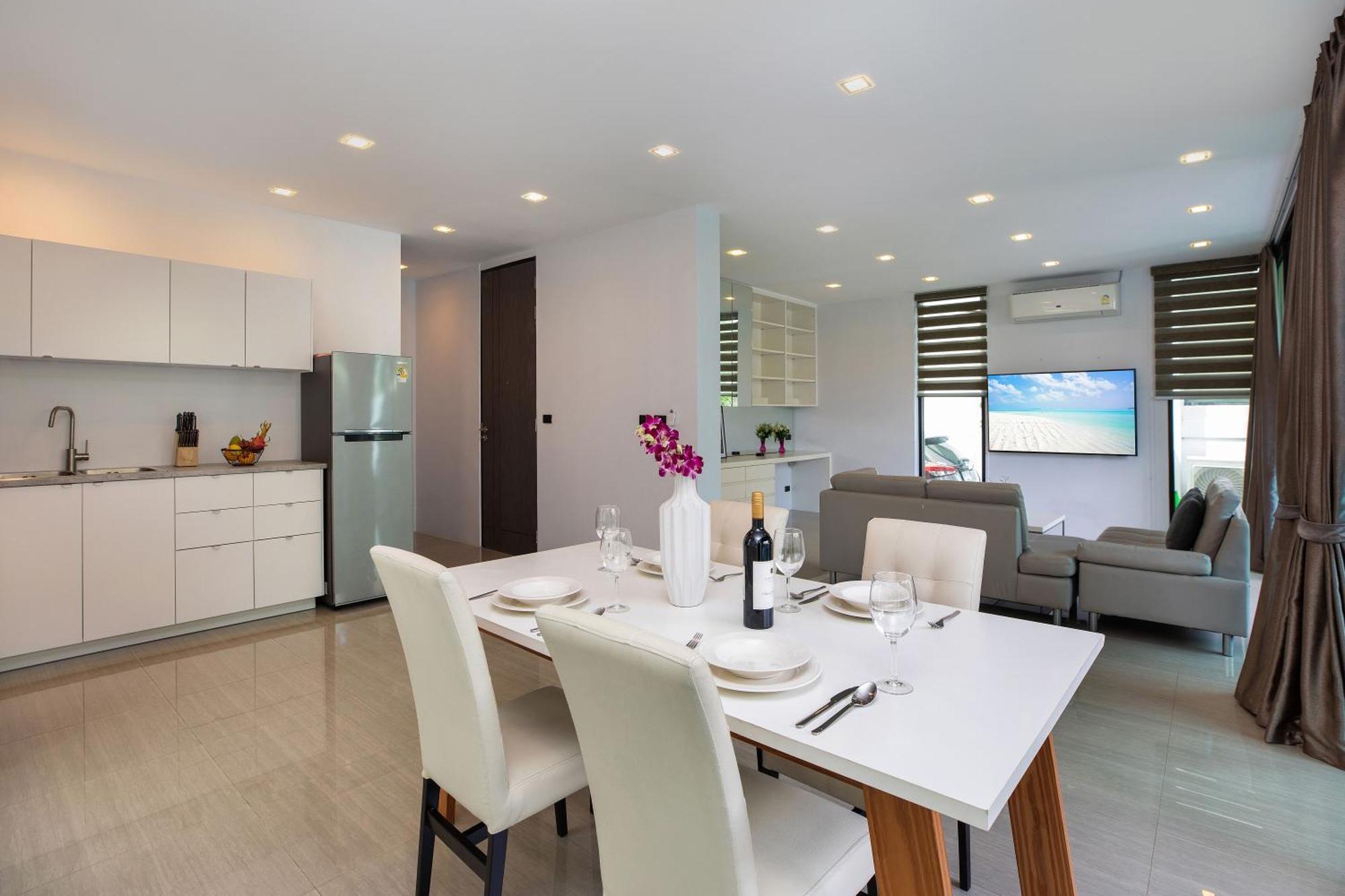 Villa Lively At Vibrant Kata, 4br Pool B2 Near - Utk2