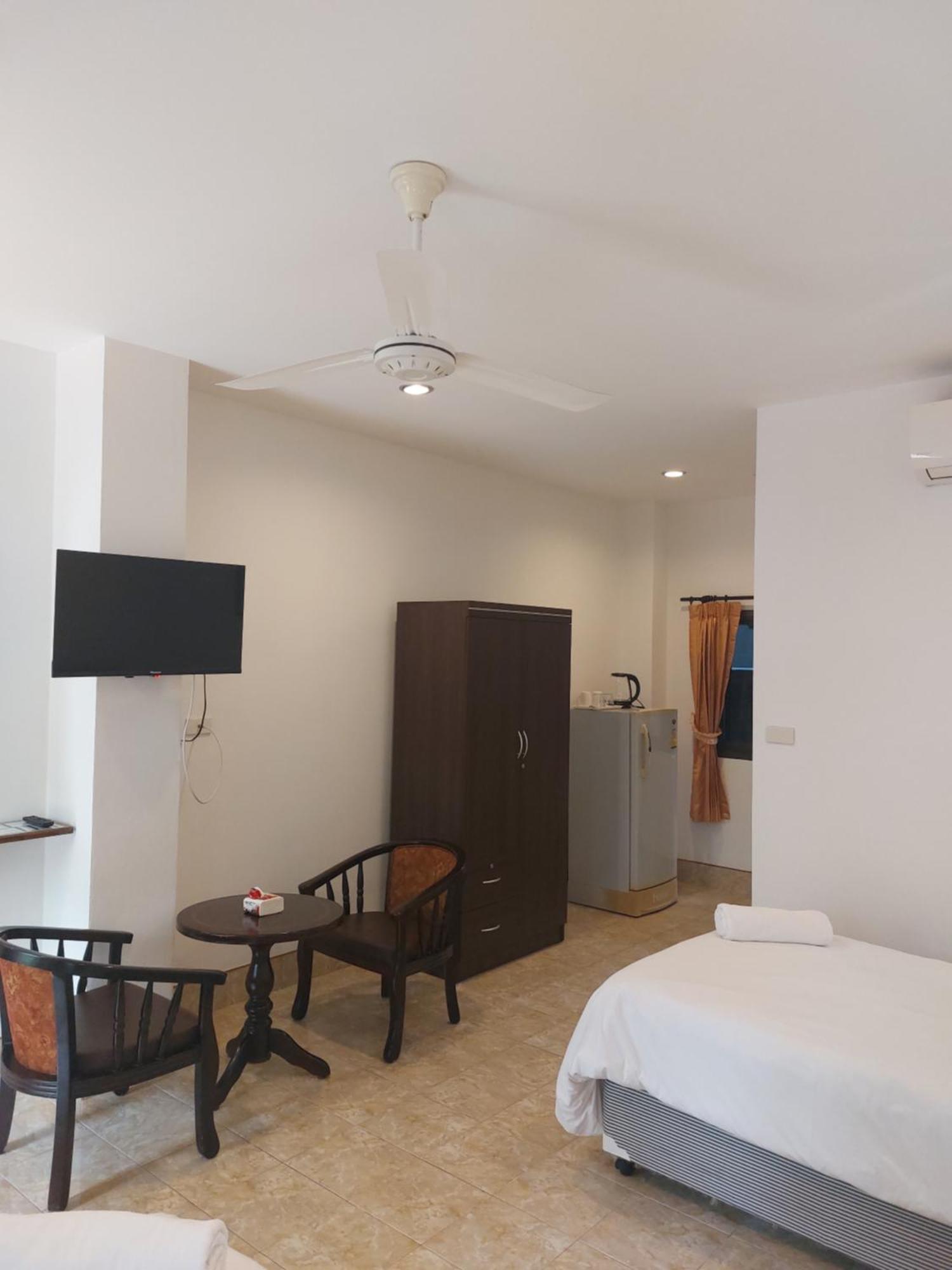 Smile House Apartment Ban Karon