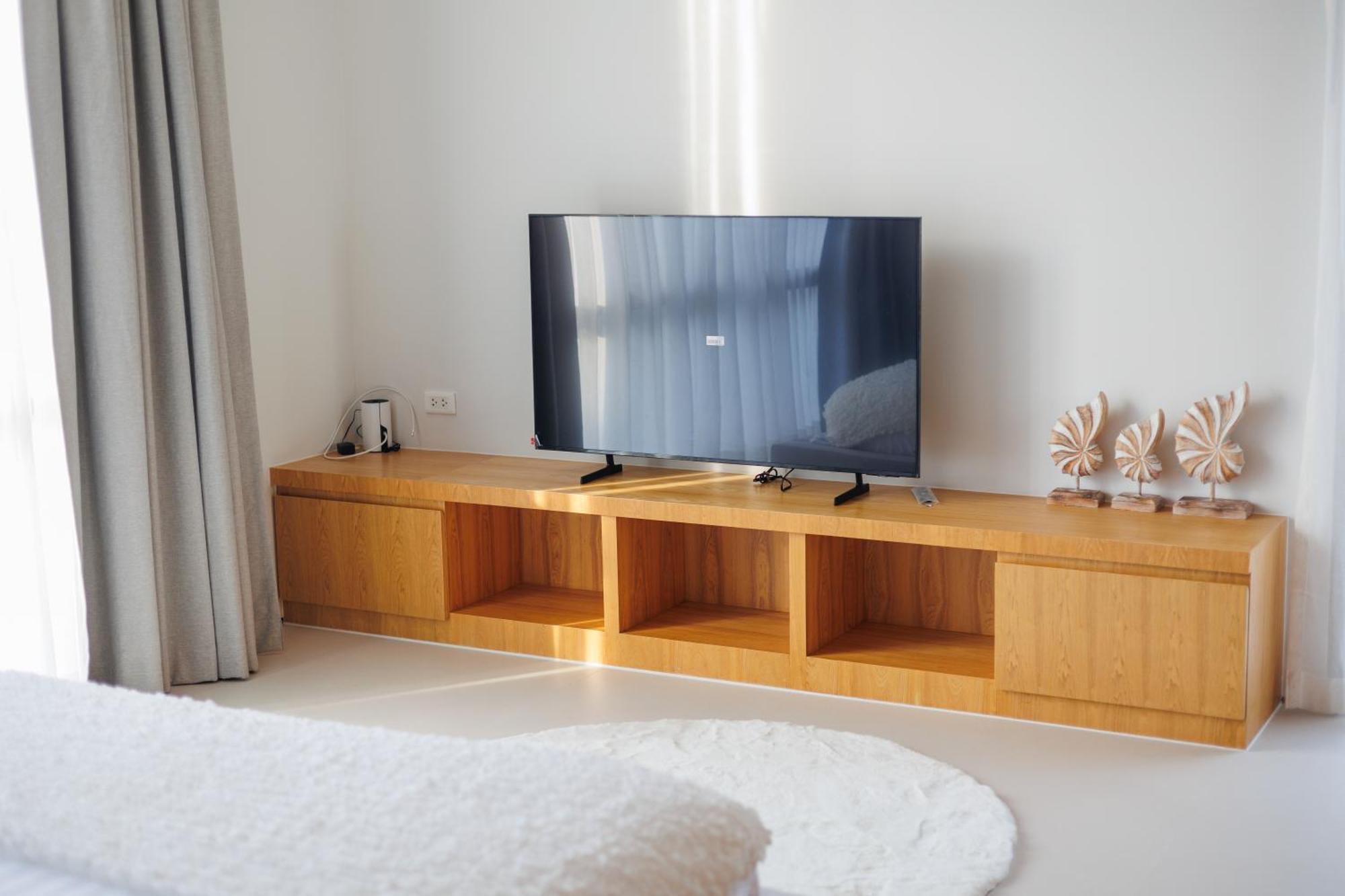 Walaya Lux Pride By Monthstayz Thailand *
