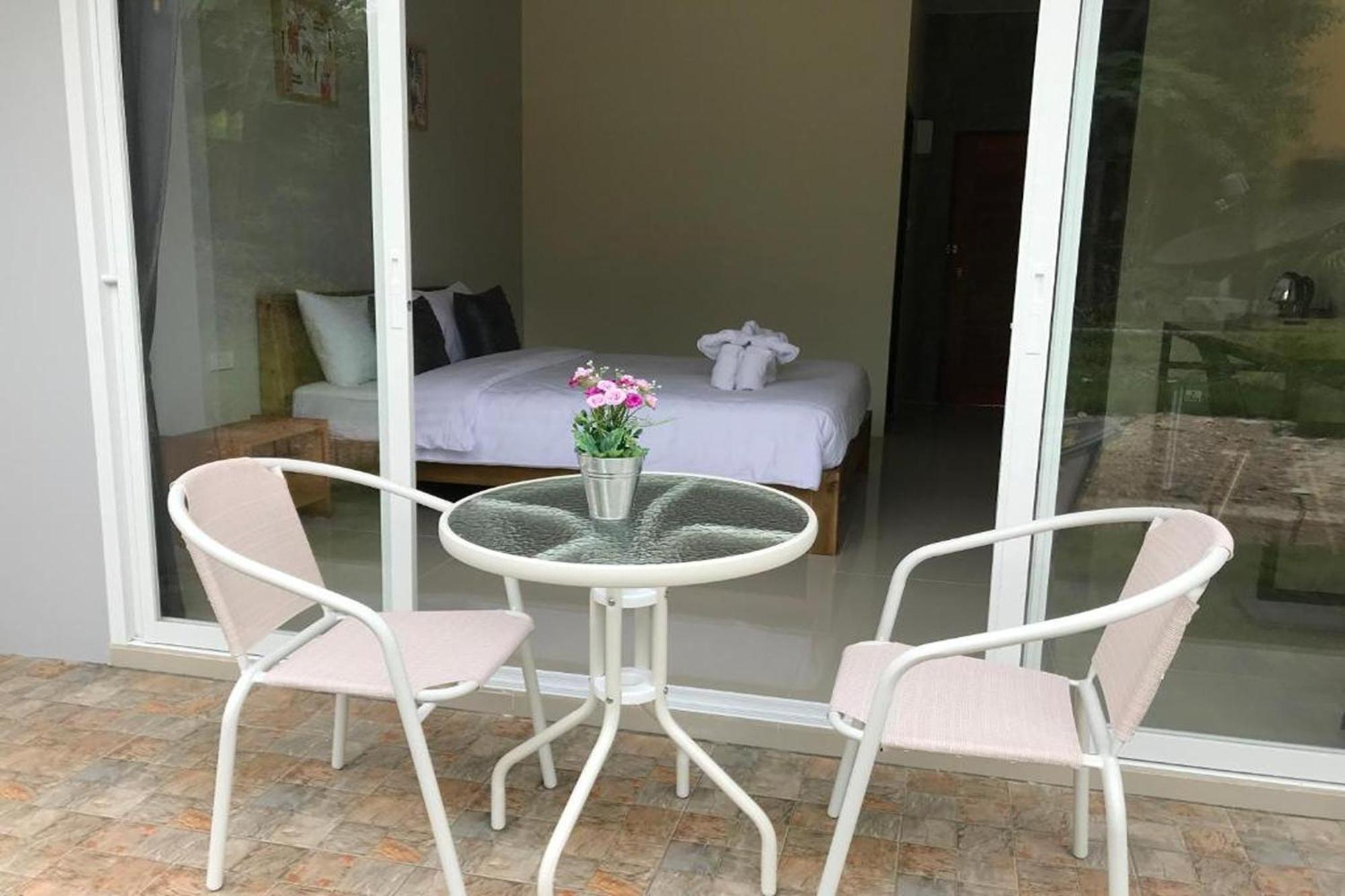 Snooze Phuket - Free Shuttle To Bang Rong Pier 3* Pa Khlok