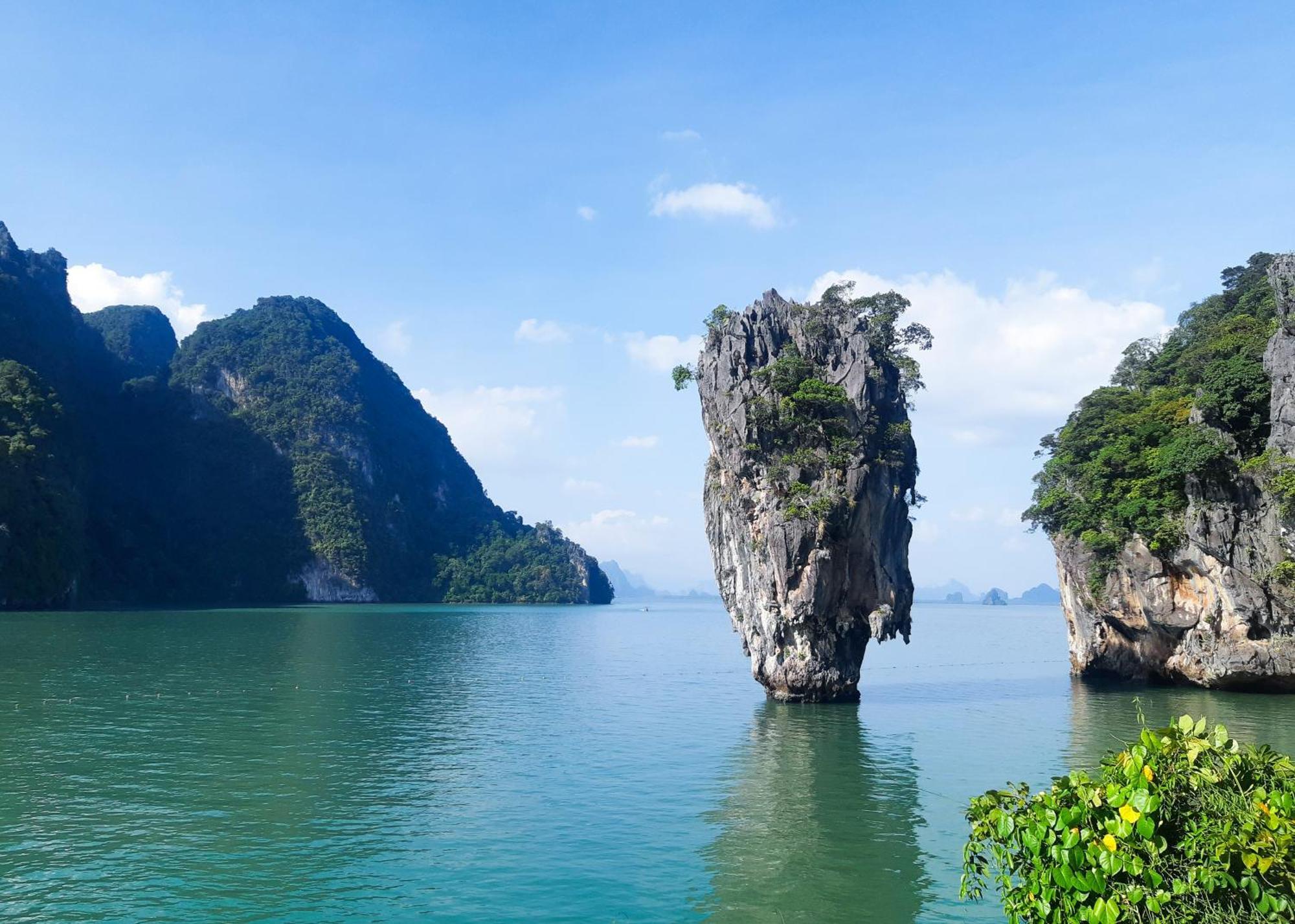 Snooze Phuket - Free Shuttle To Bang Rong Pier