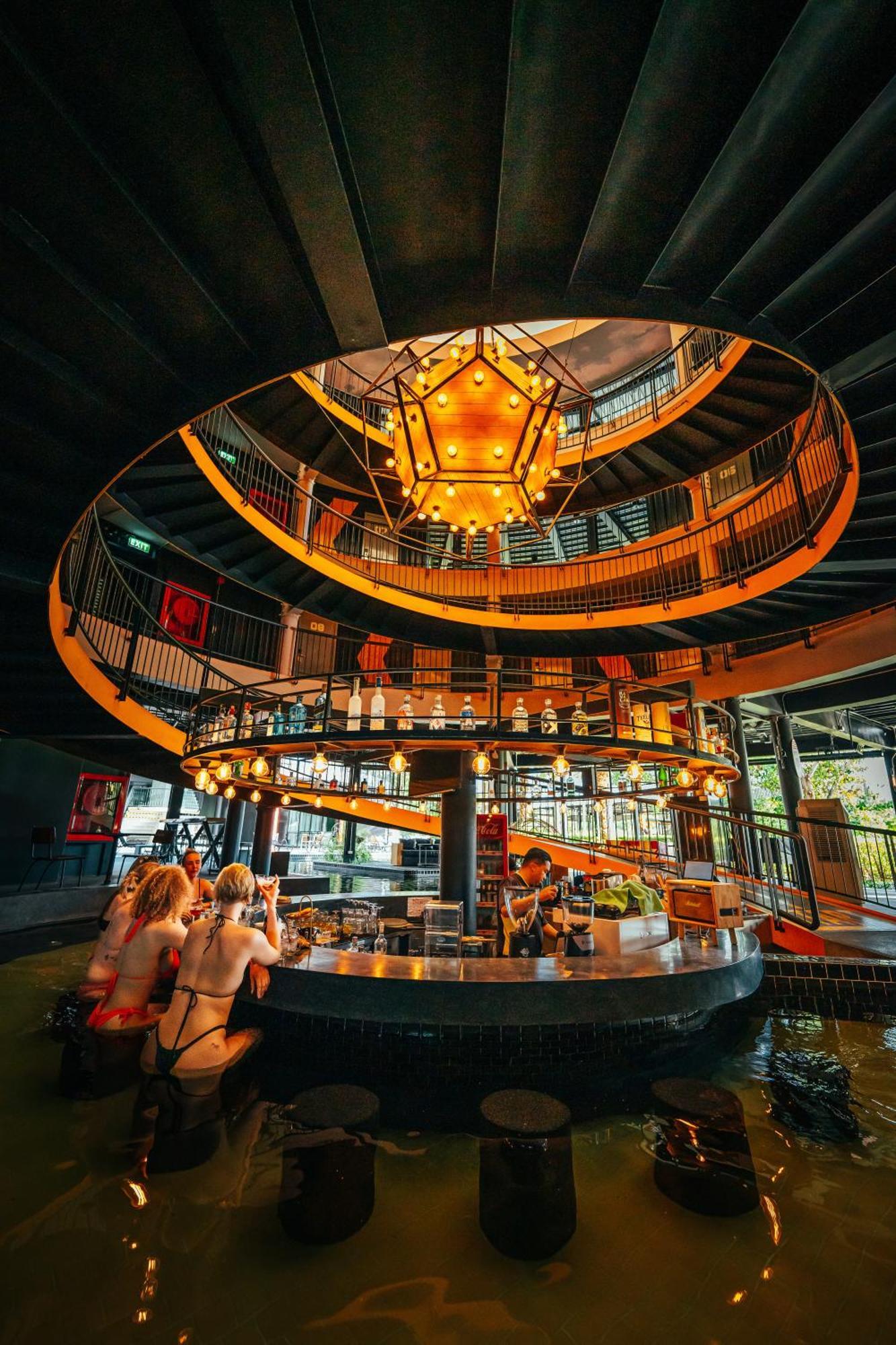 Hivetel Hotel