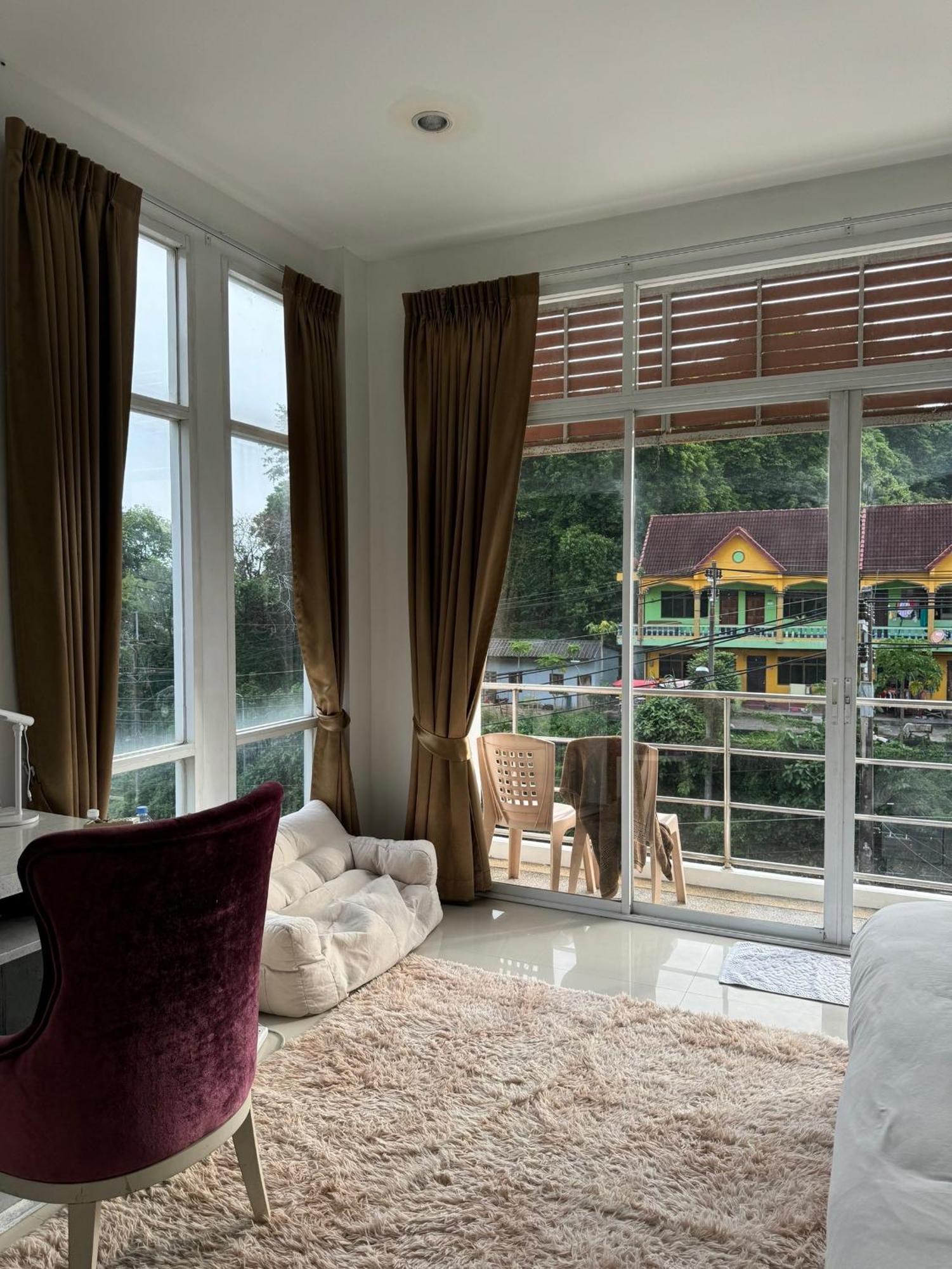 Til Dawn Phuket