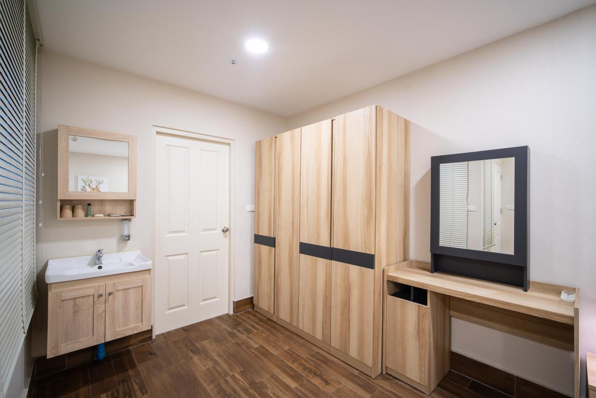 Tower Superior Seaview 4br210