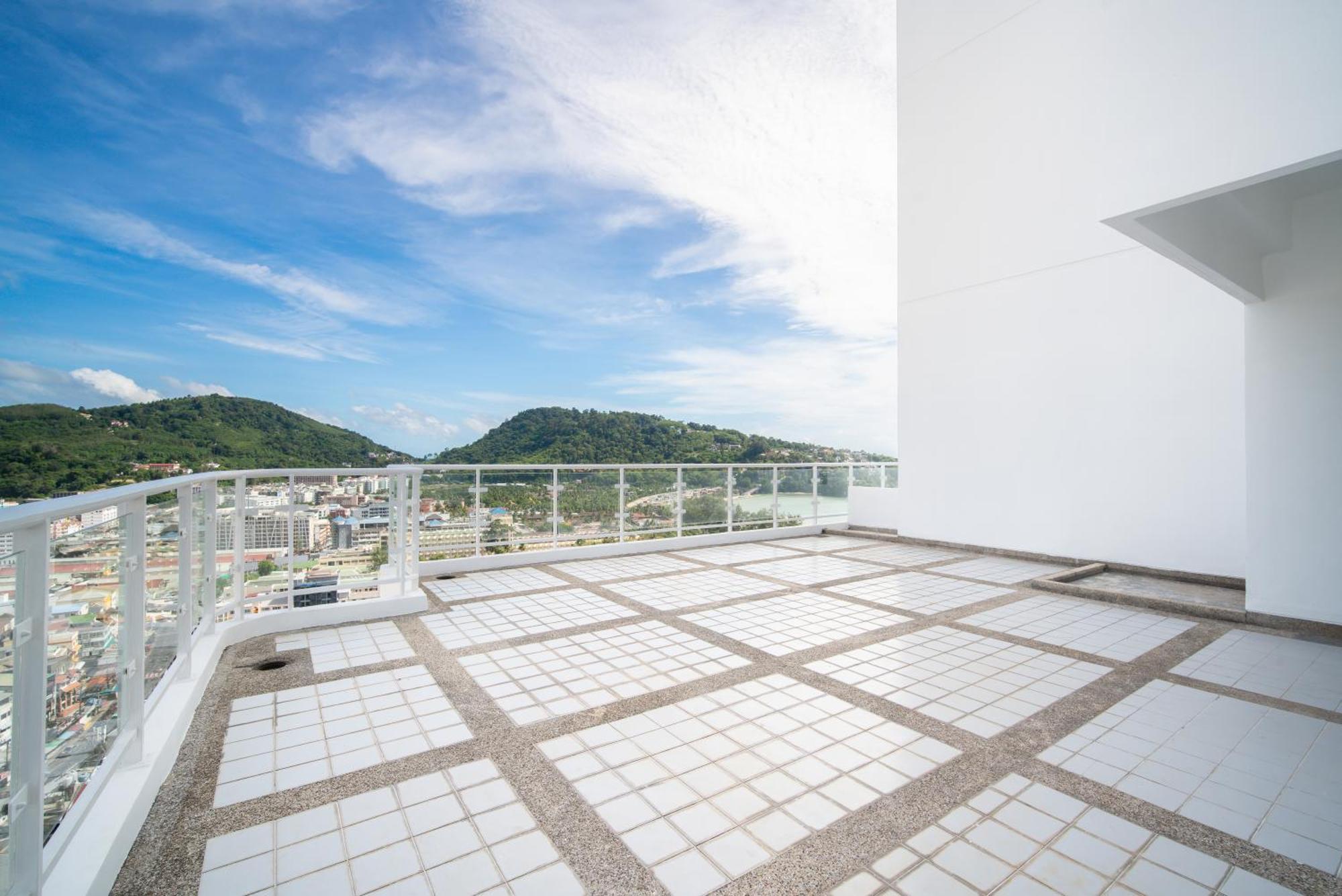Apartment Tower Superior Seaview 4br210