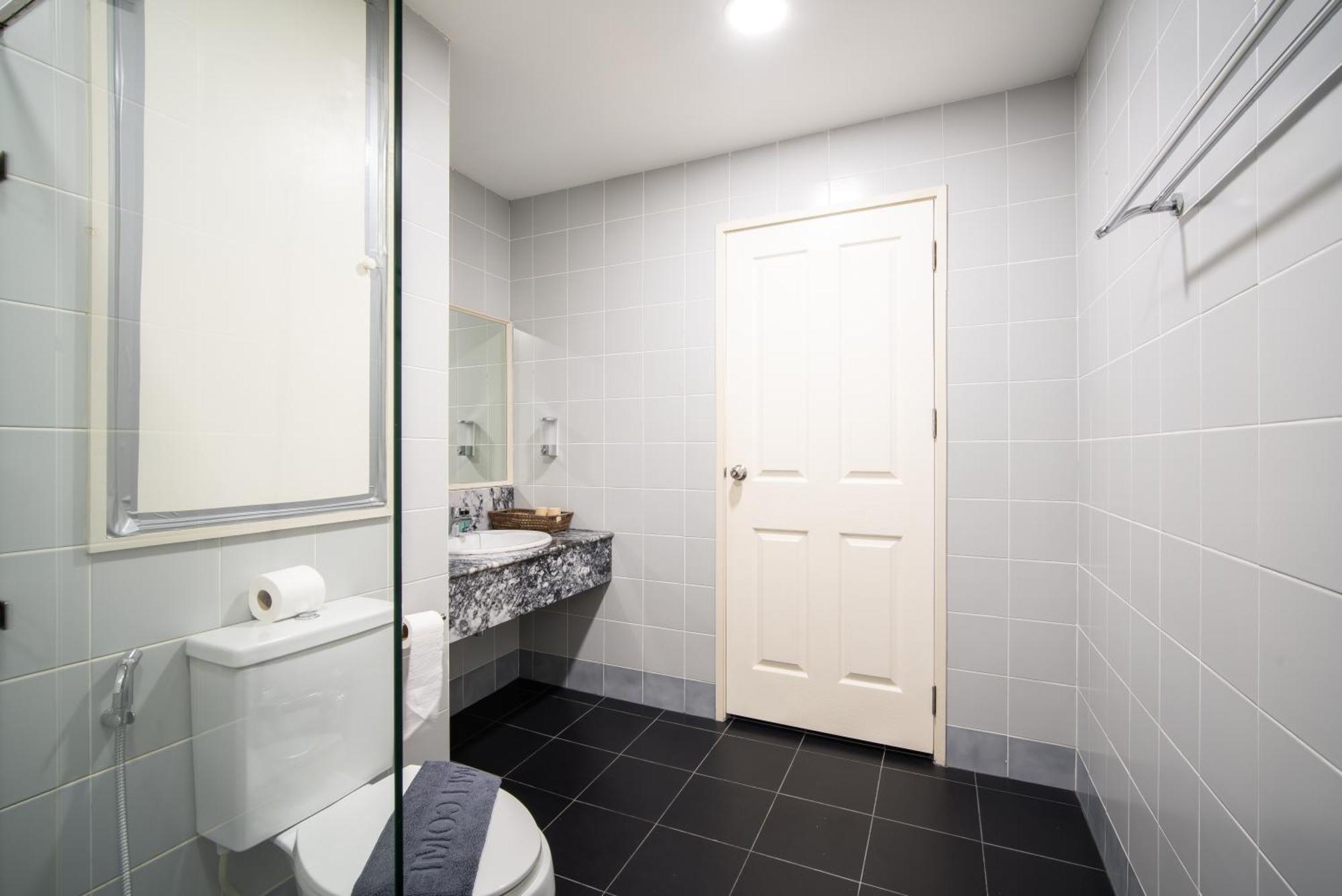 Tower Superior Seaview 4br210 *