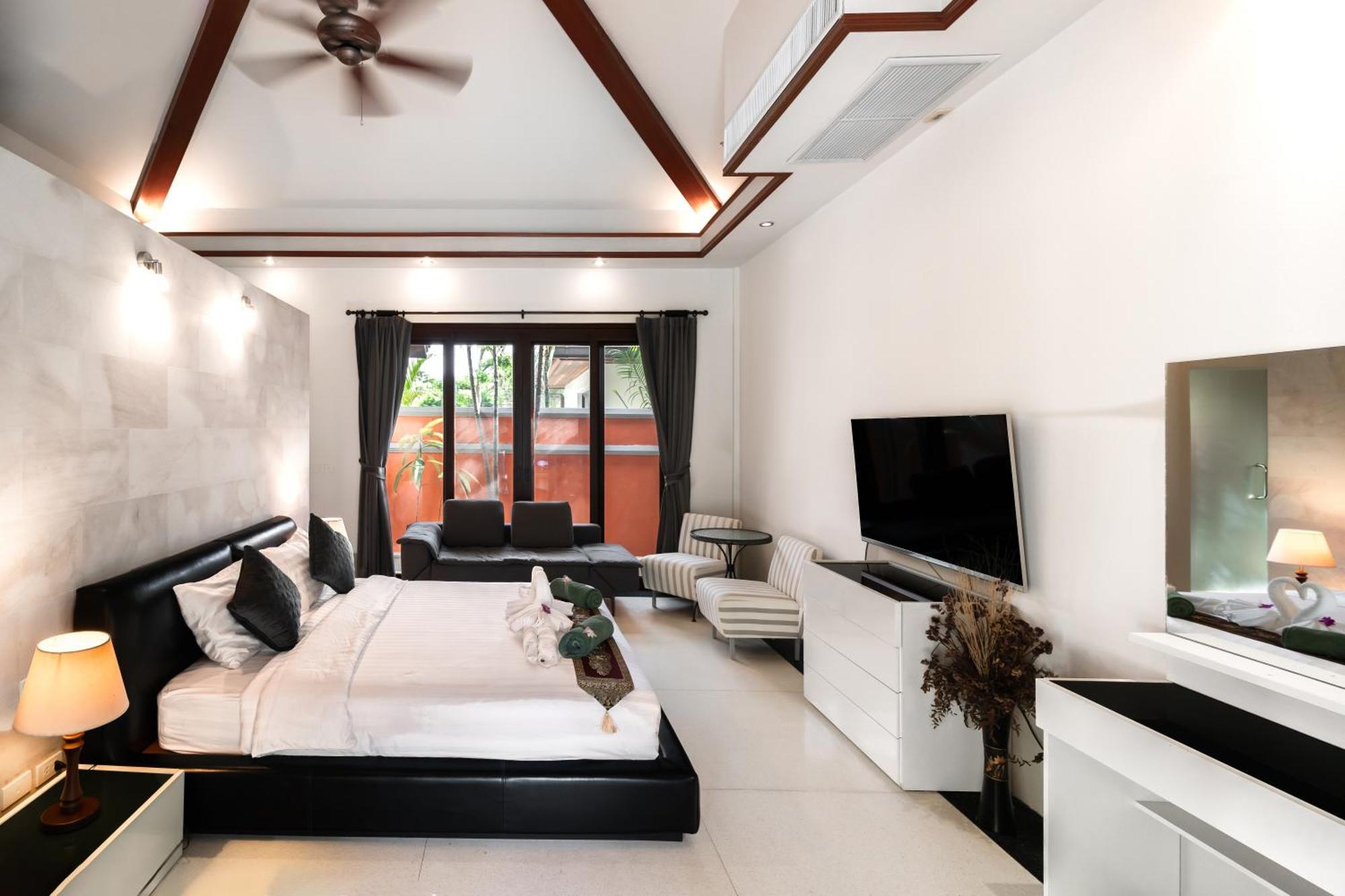 Holiday home Banyak | Luxury 4br With Terrace And Personal Playground