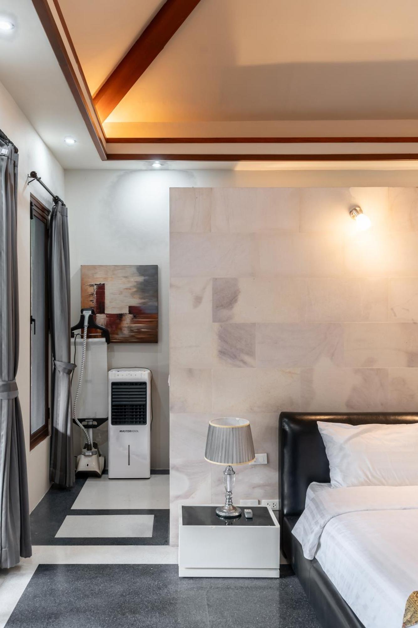 Banyak | Luxury 4br With Terrace And Personal Playground Holiday home *