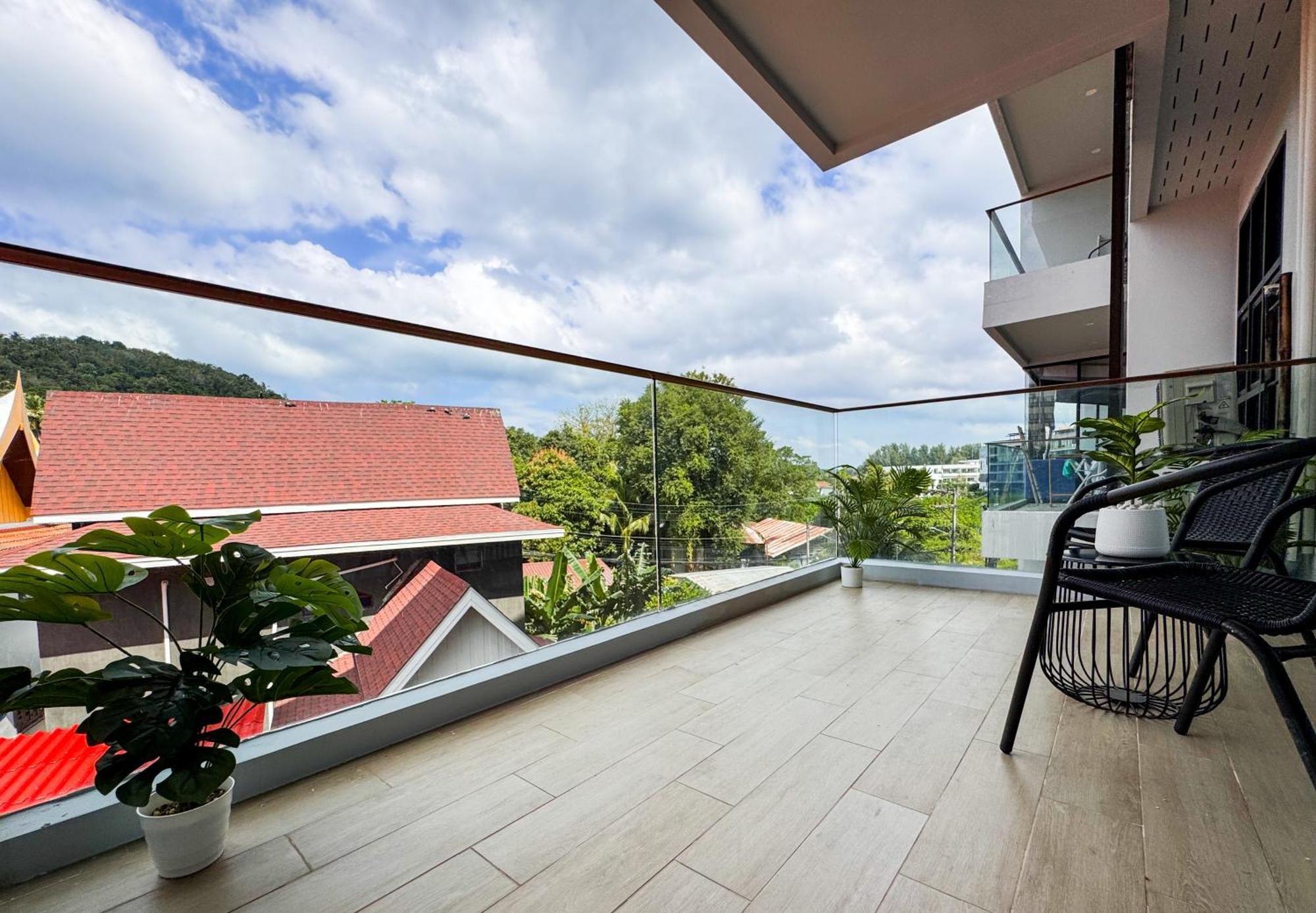 Cozy 1br With Big Balcony - 2 Pools & 5 Mins From Surin Phuket