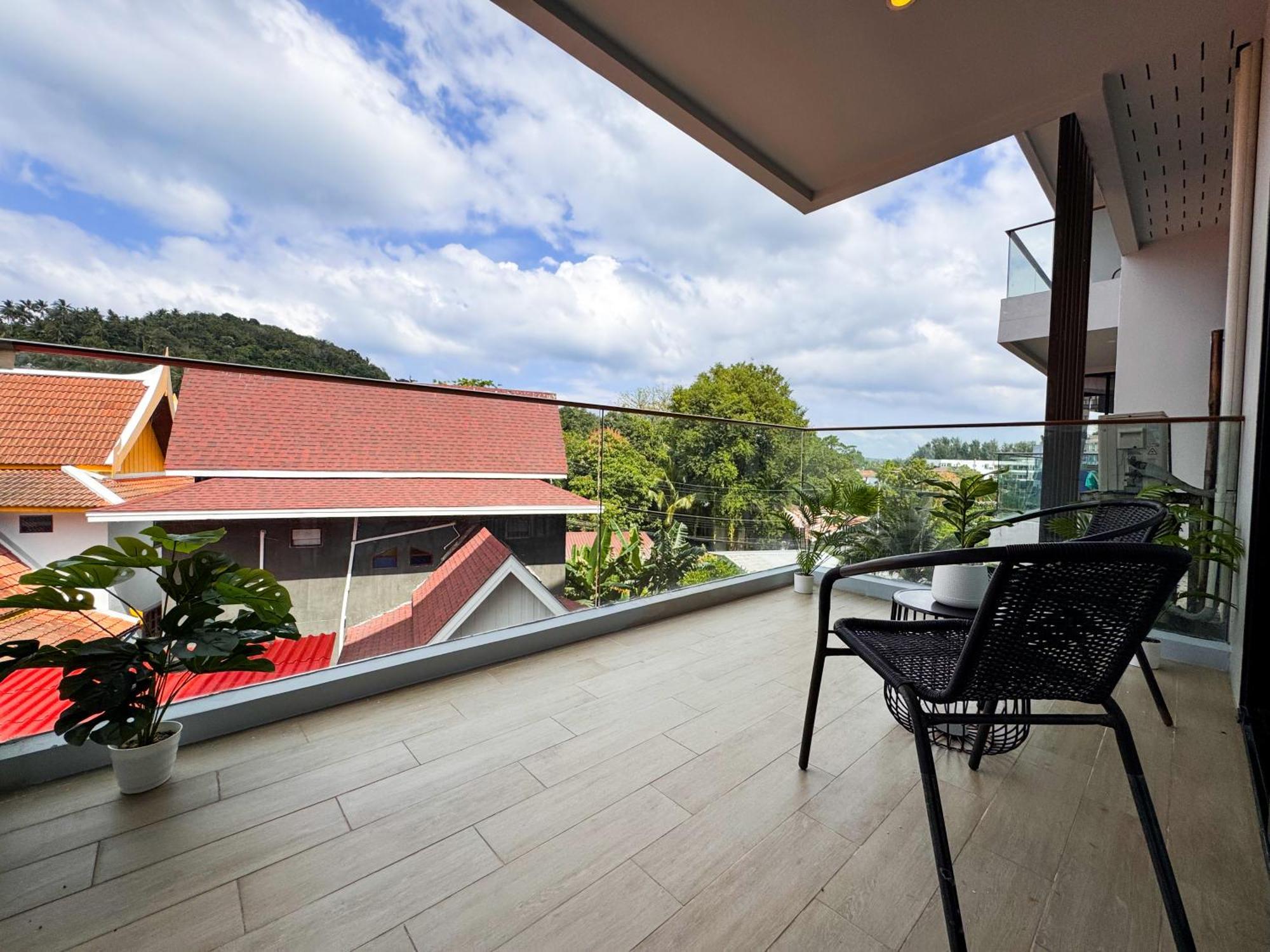 Cozy 1br With Big Balcony - 2 Pools & 5 Mins From Surin * Phuket