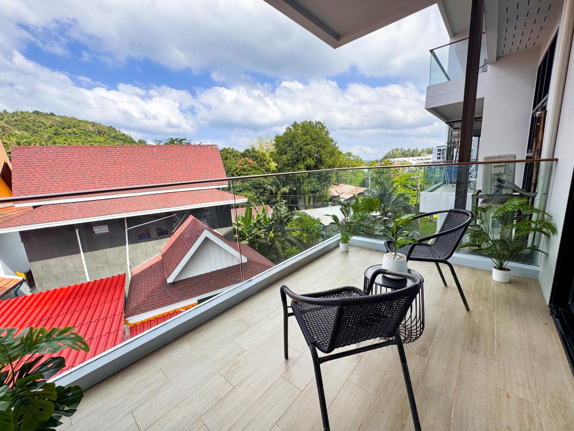 Apartment Cozy 1br With Big Balcony - 2 Pools & 5 Mins From Surin *