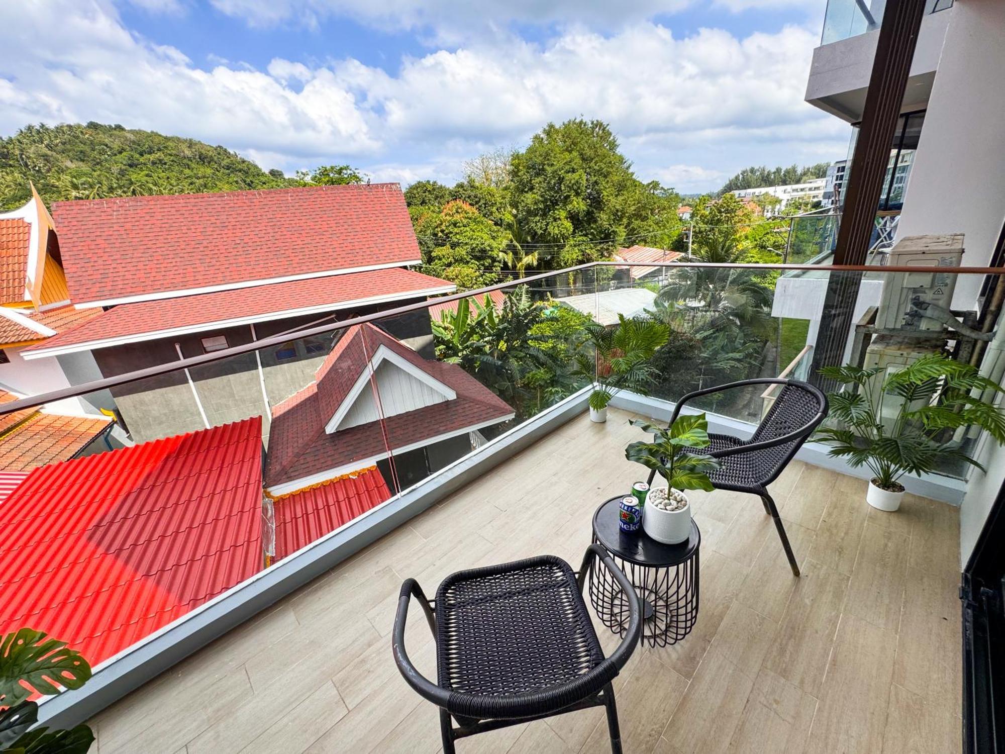 Cozy 1br With Big Balcony - 2 Pools & 5 Mins From Surin Phuket