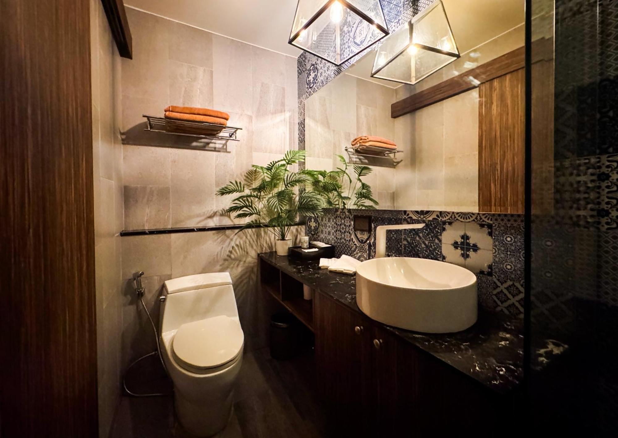 Cozy 1br With Big Balcony - 2 Pools & 5 Mins From Surin * Phuket