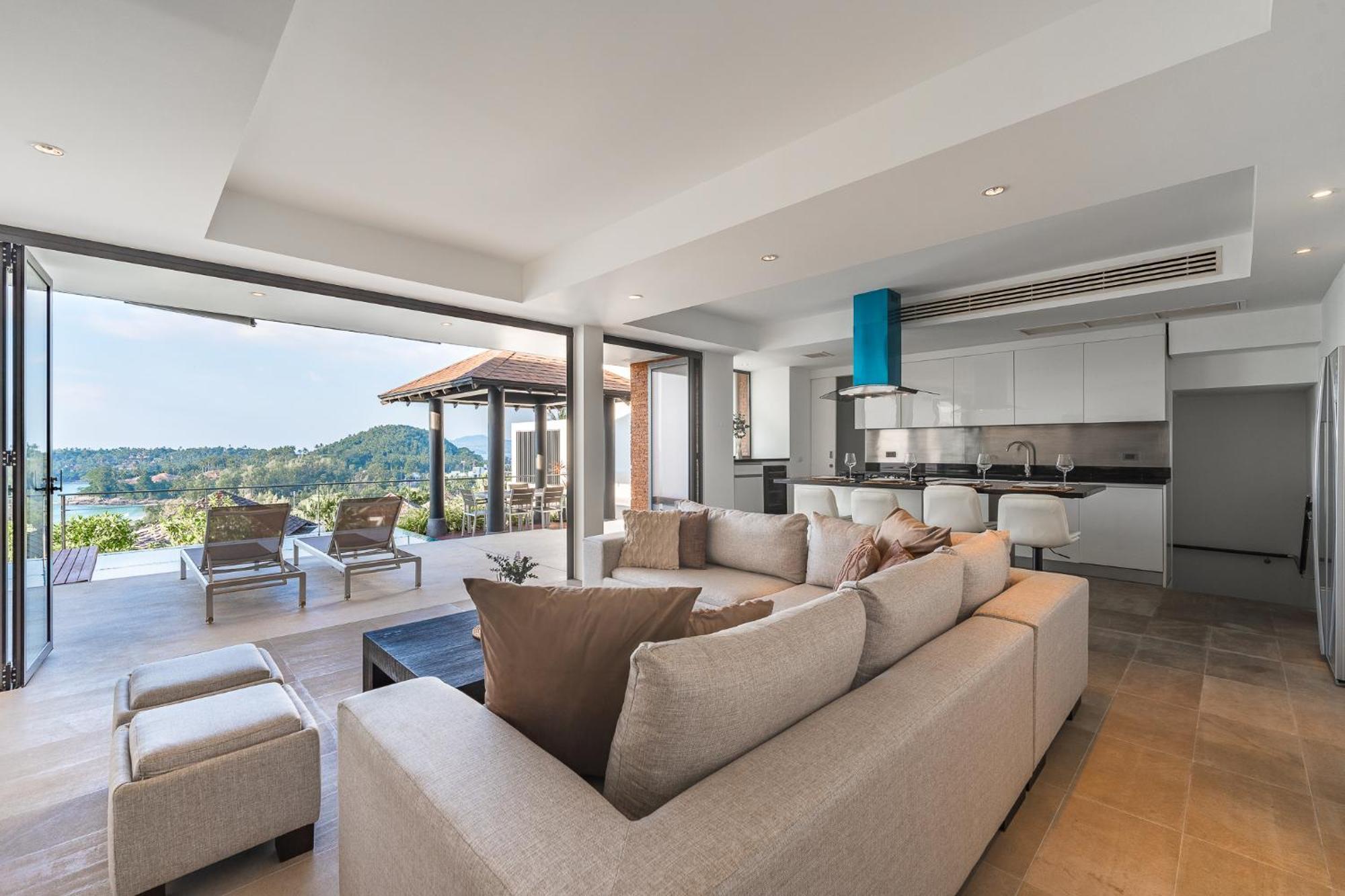 V152 Amazing Sea Views From Every Floor *