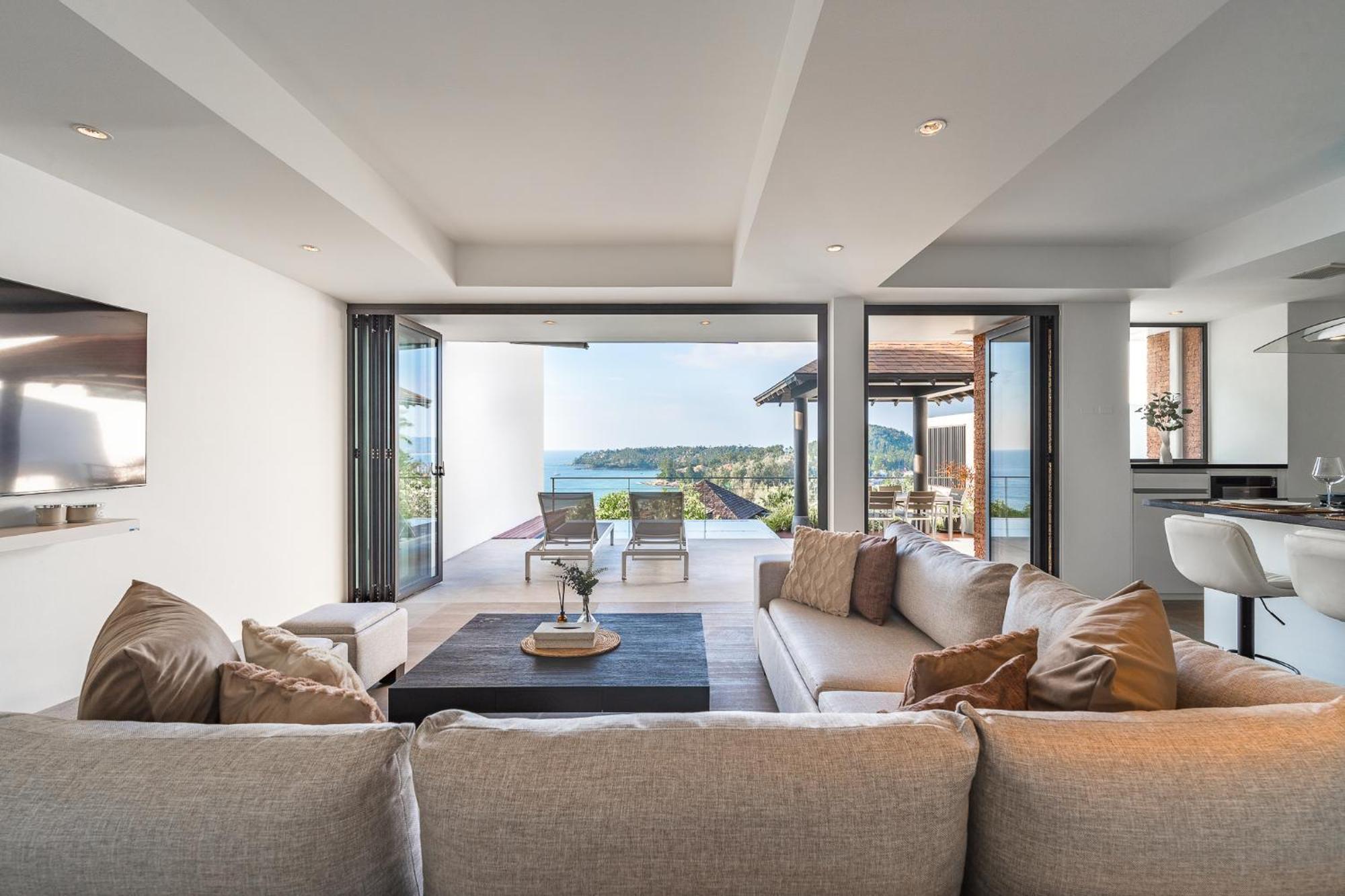 V152 Amazing Sea Views From Every Floor