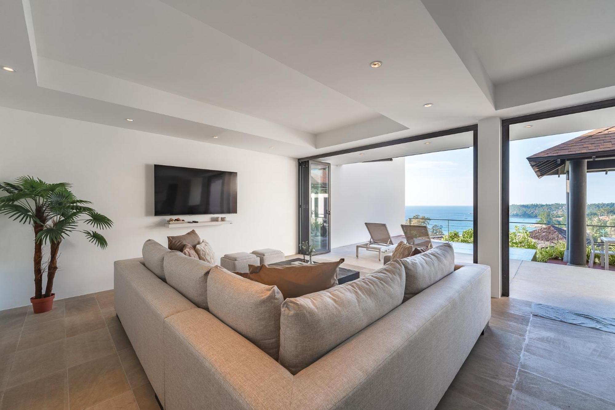 V152 Amazing Sea Views From Every Floor