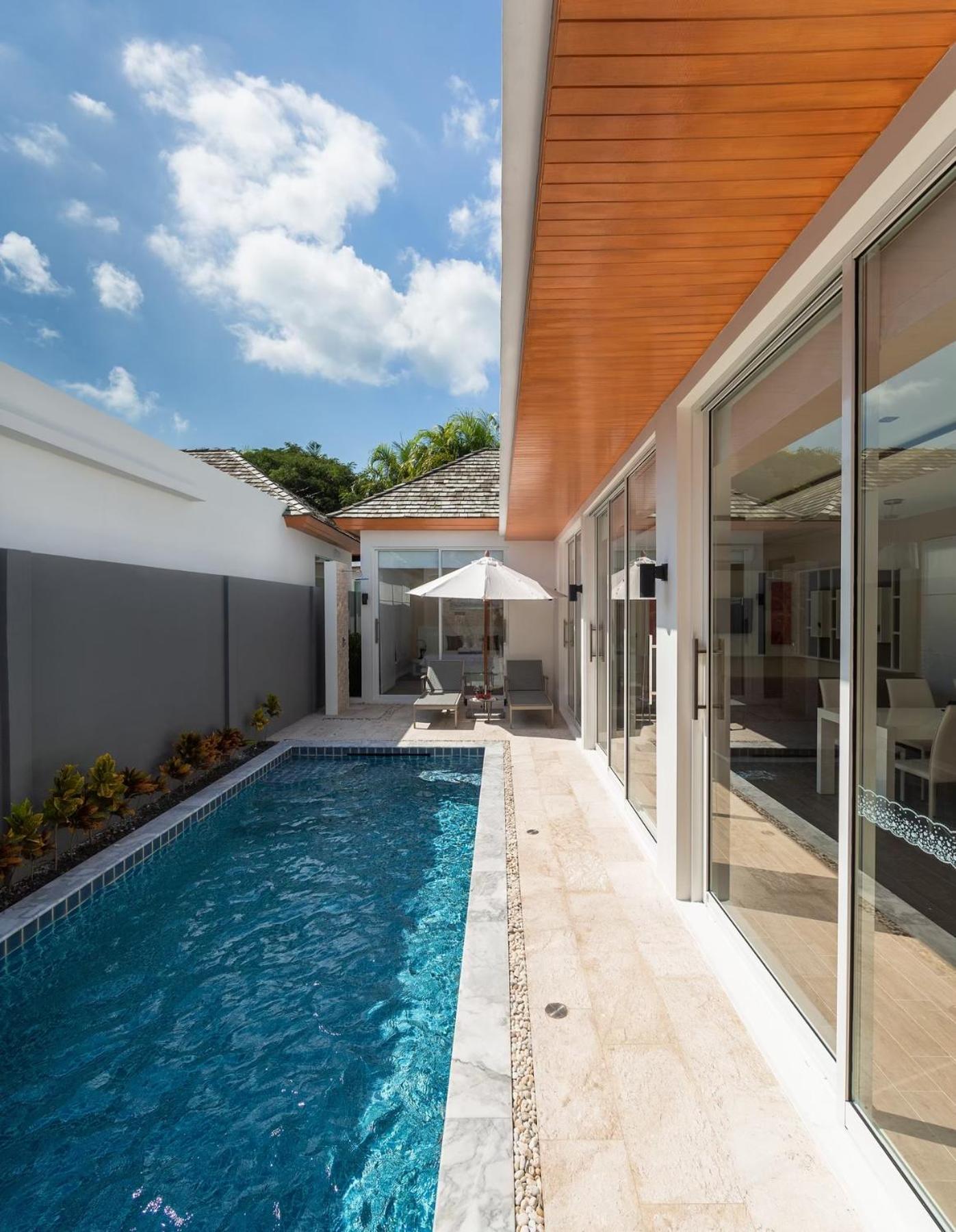 Singnature Naiharn By The Sense Villa *